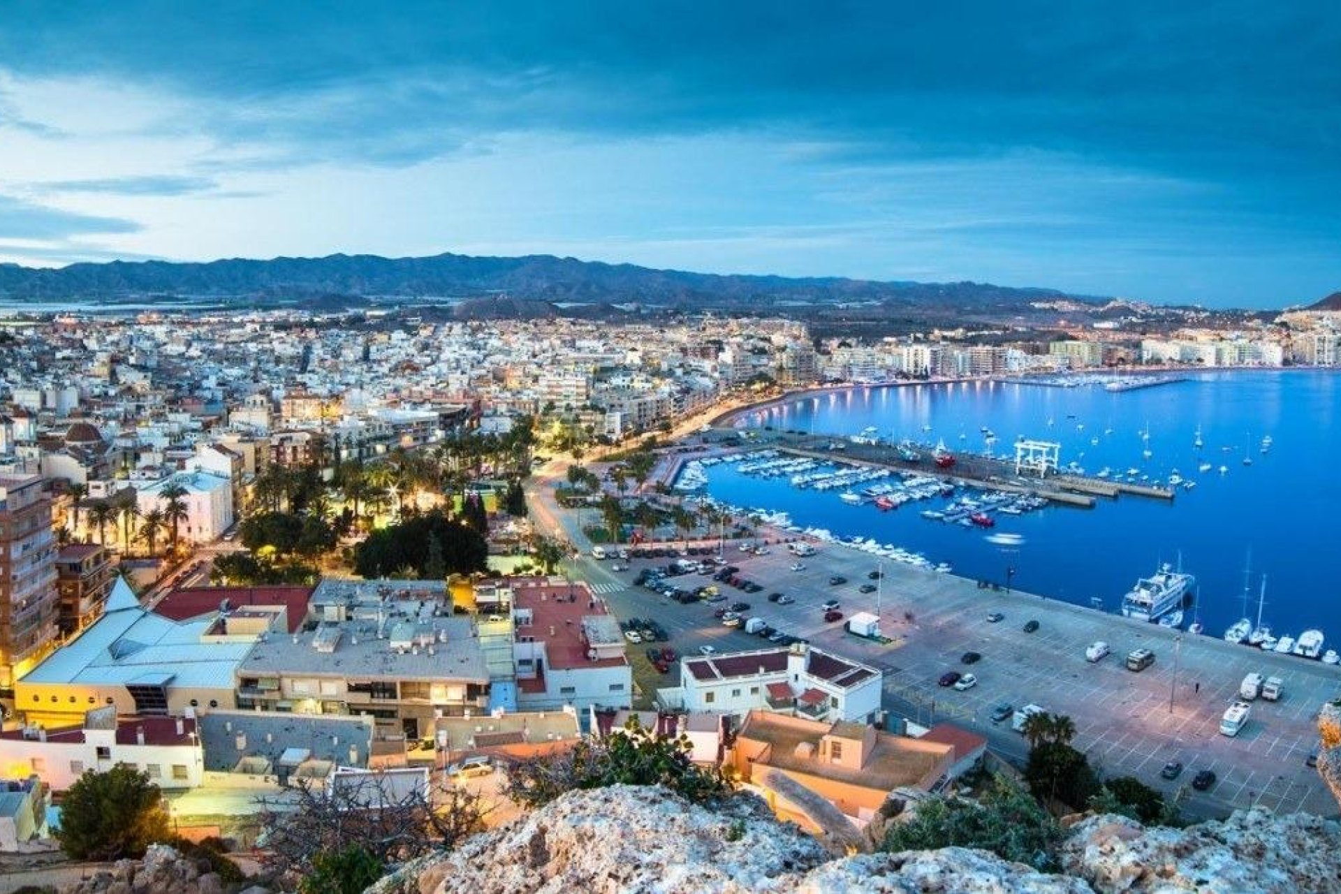 Nowy budynek - apartment -
Aguilas - Playa del Hornillo