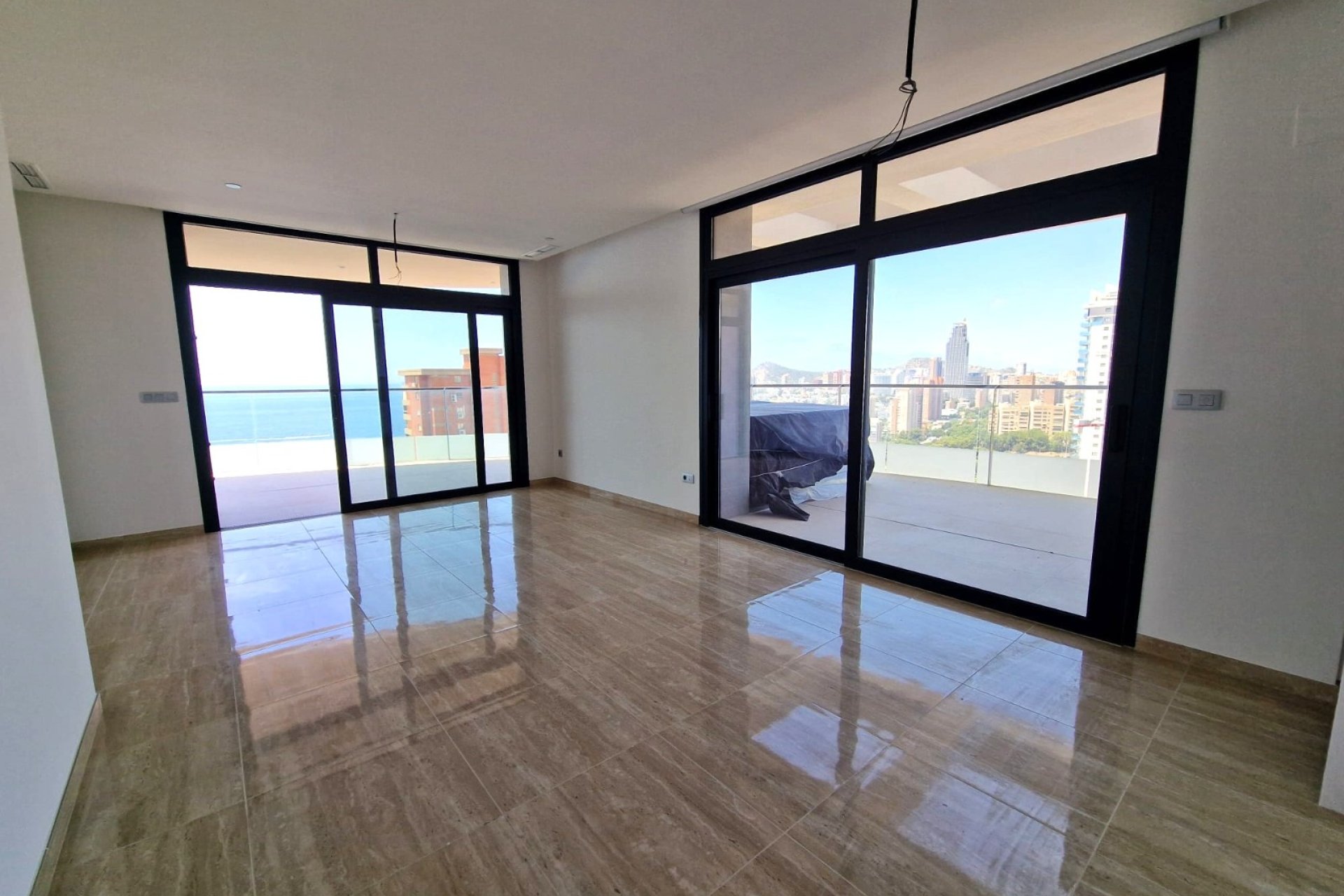 Nowy budynek - apartment -
Benidorm - Poniente