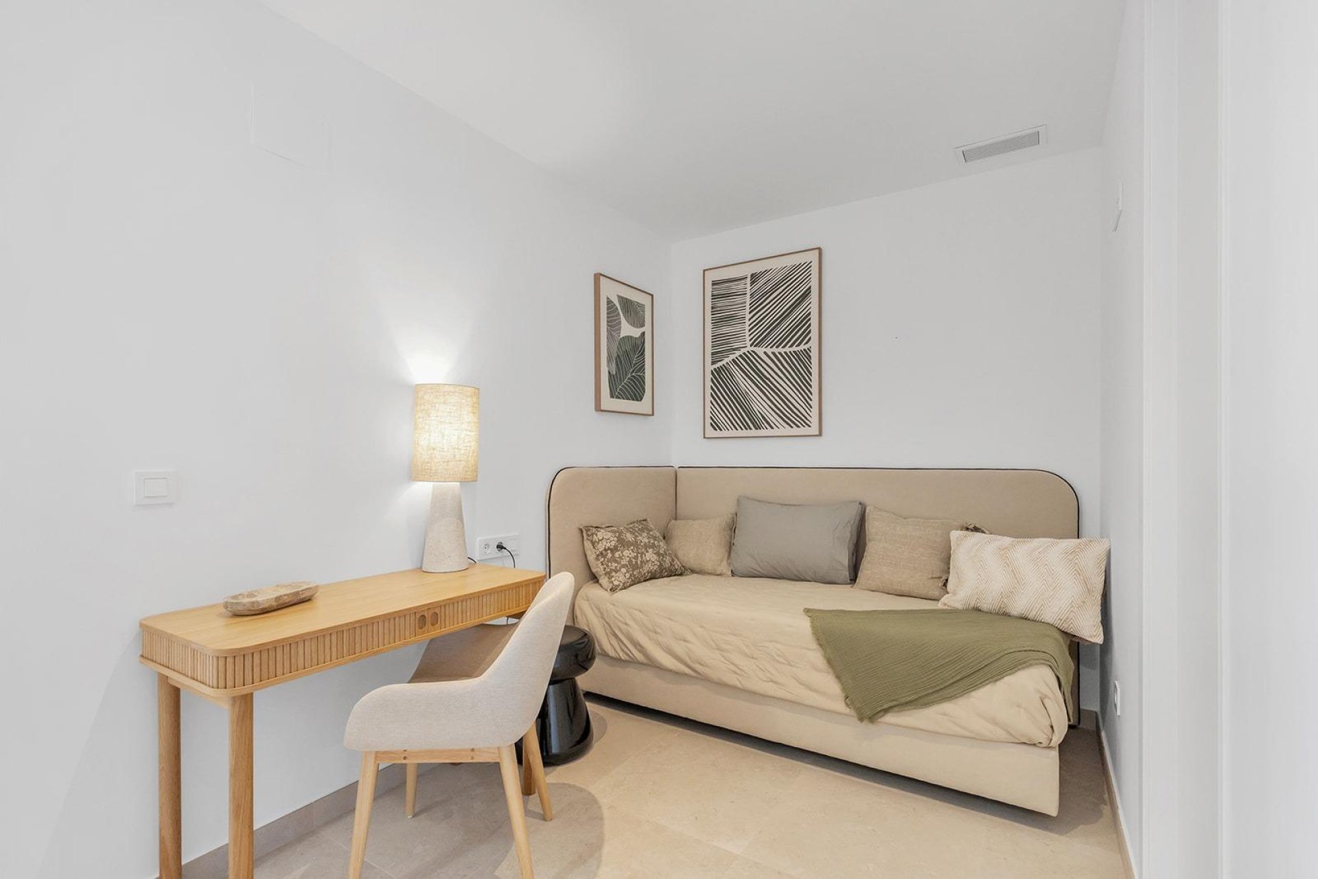 Nowy budynek - Bungalow -
Dolores - Sector 3