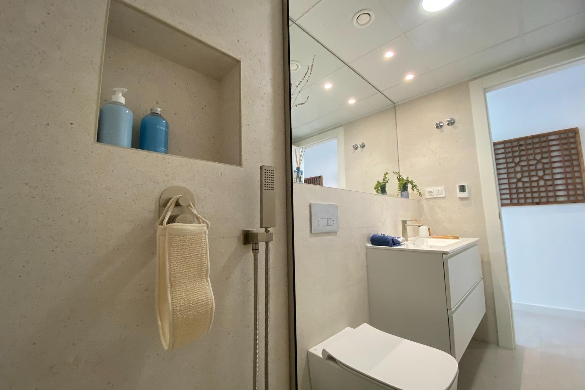 Nowy budynek - Bungalow -
Pilar de la Horadada - pueblo