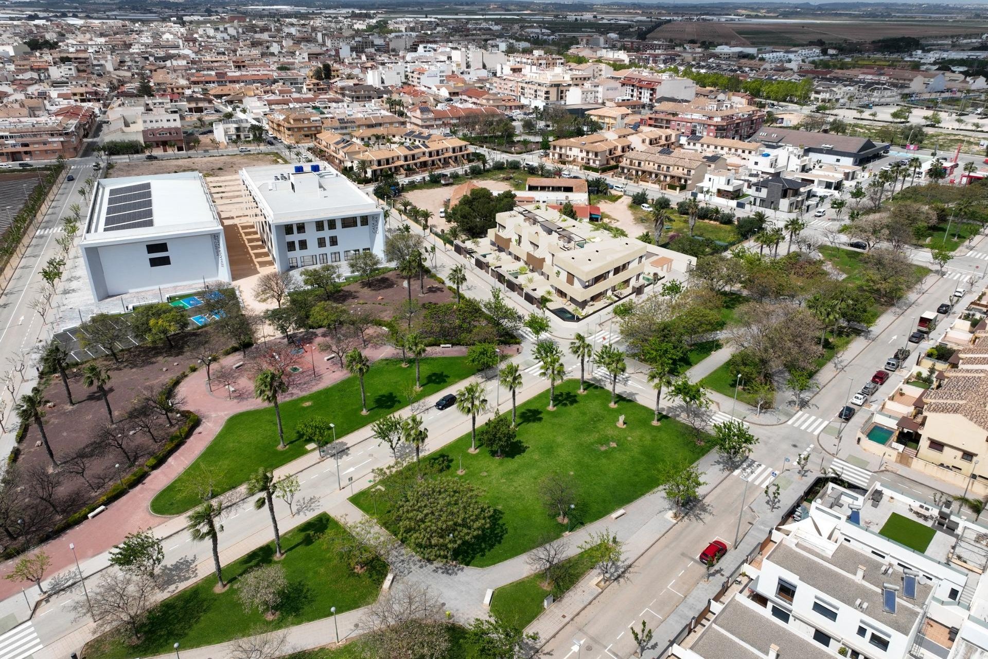 Nowy budynek - Bungalow -
Pilar de la Horadada - pueblo