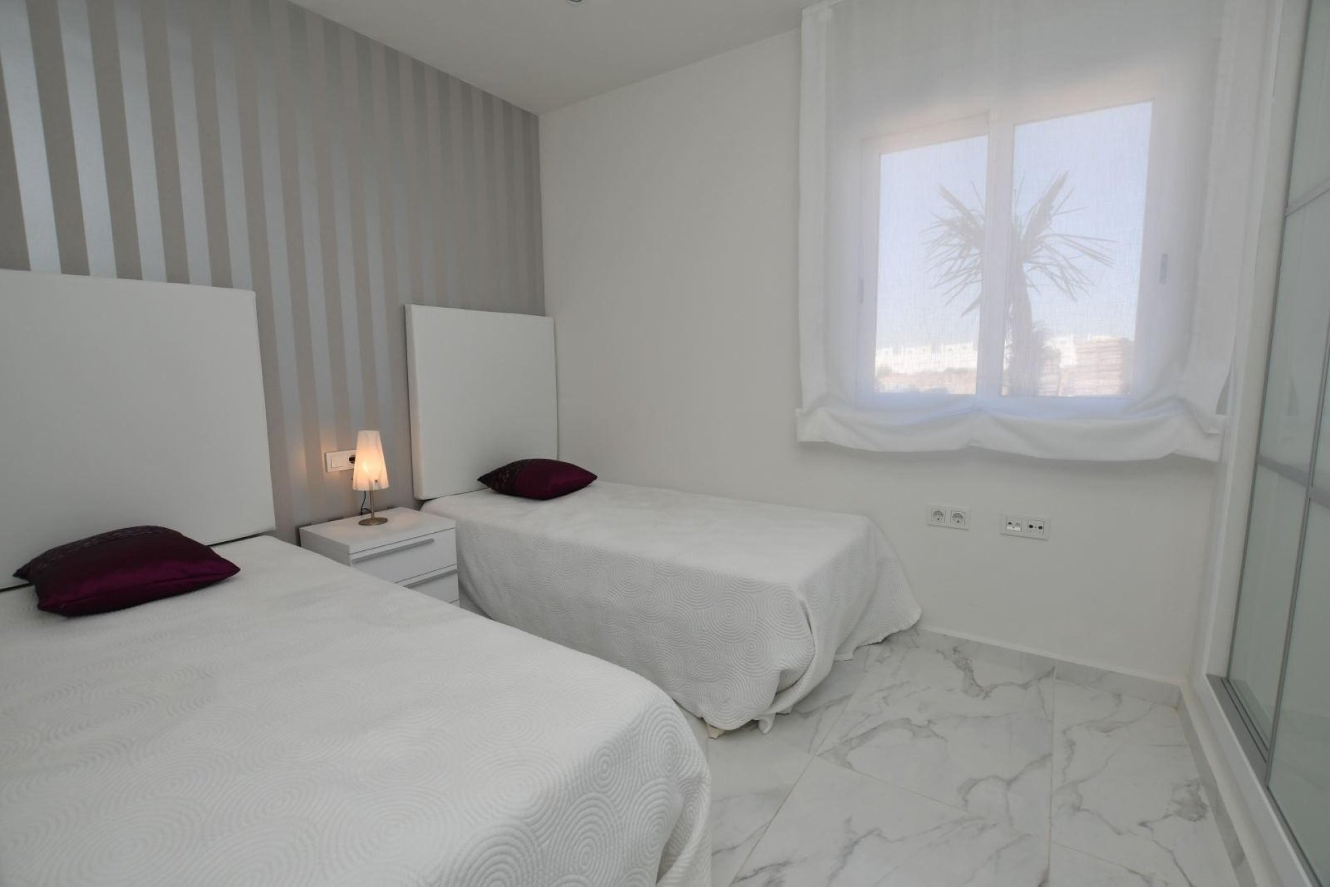 Nowy budynek - Bungalow -
