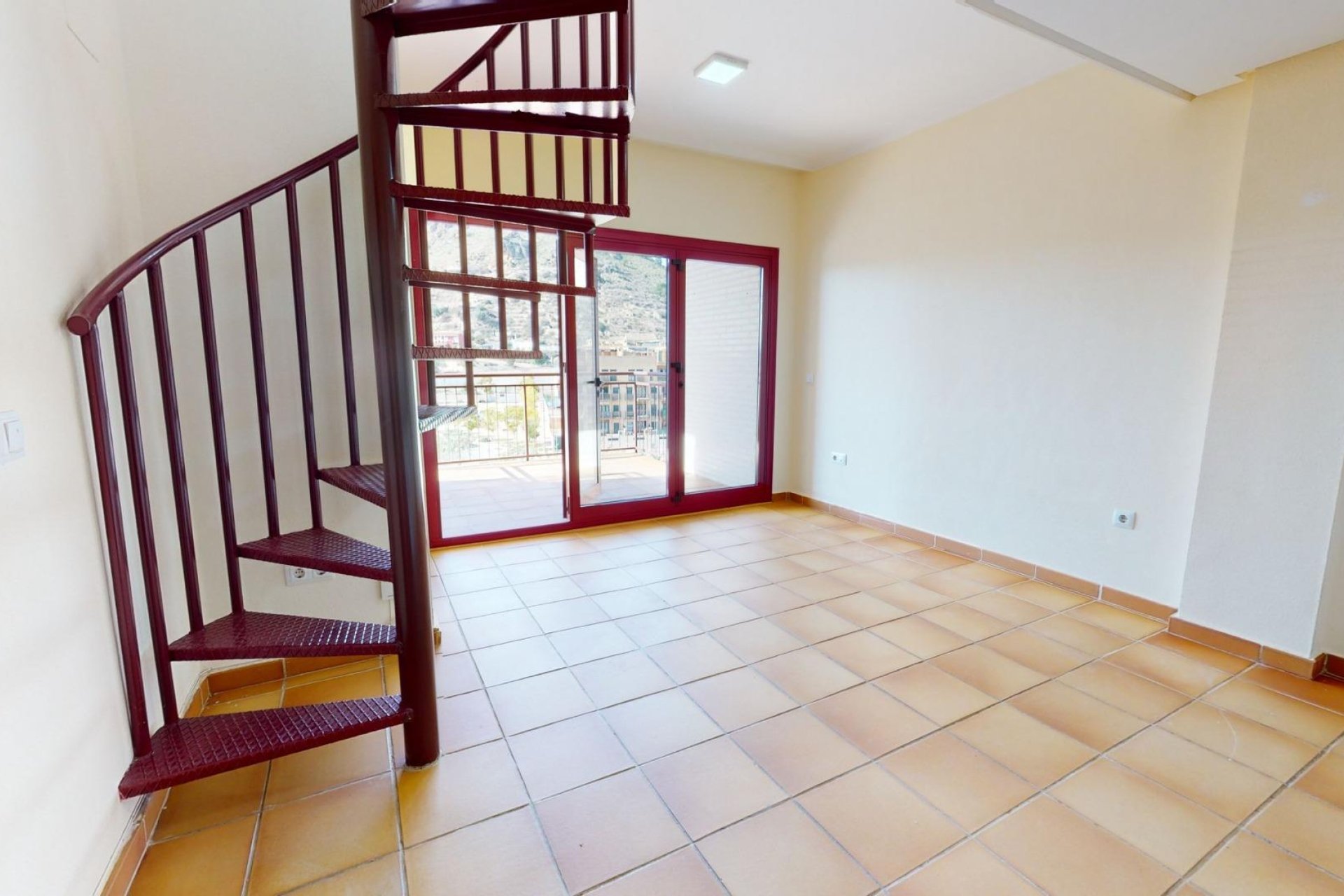 Nowy budynek - Daszek -
Archena - Villanueva del Rio Segura