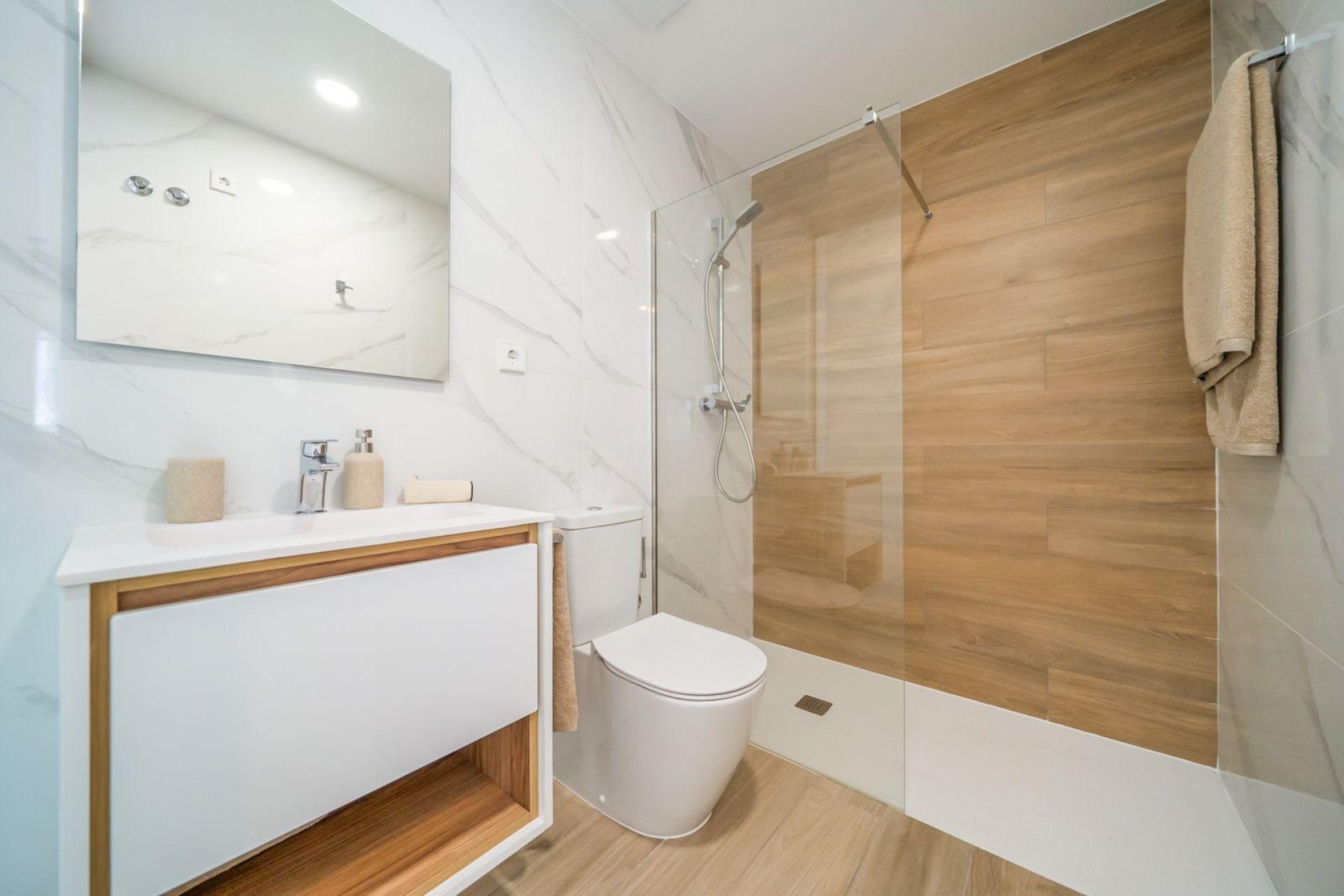 Nowy budynek - Top Floor Bungalow -
