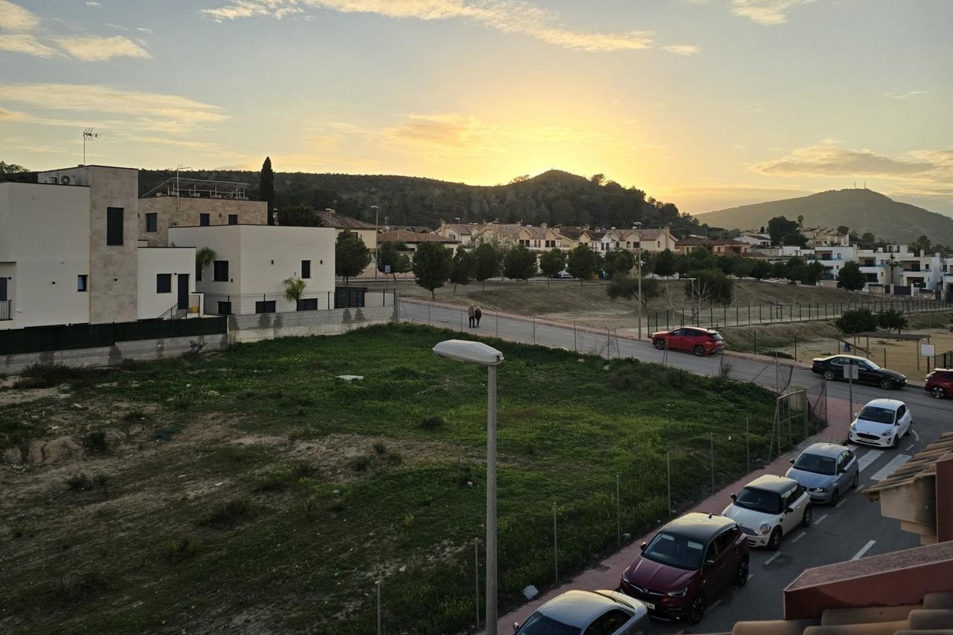 Nowy budynek - town house -
Bigastro - pueblo