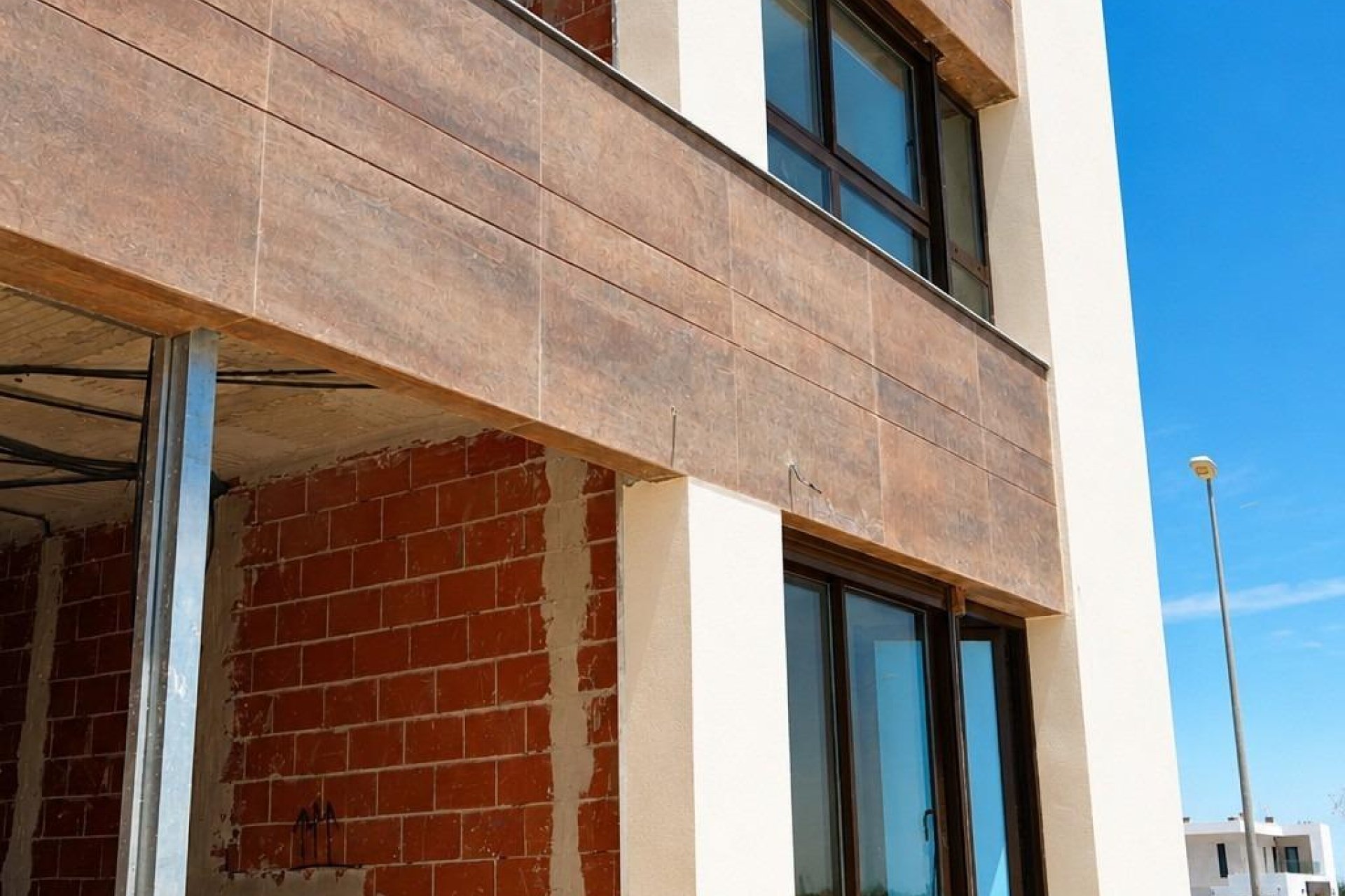 Nowy budynek - town house -
Dolores - Sector 2