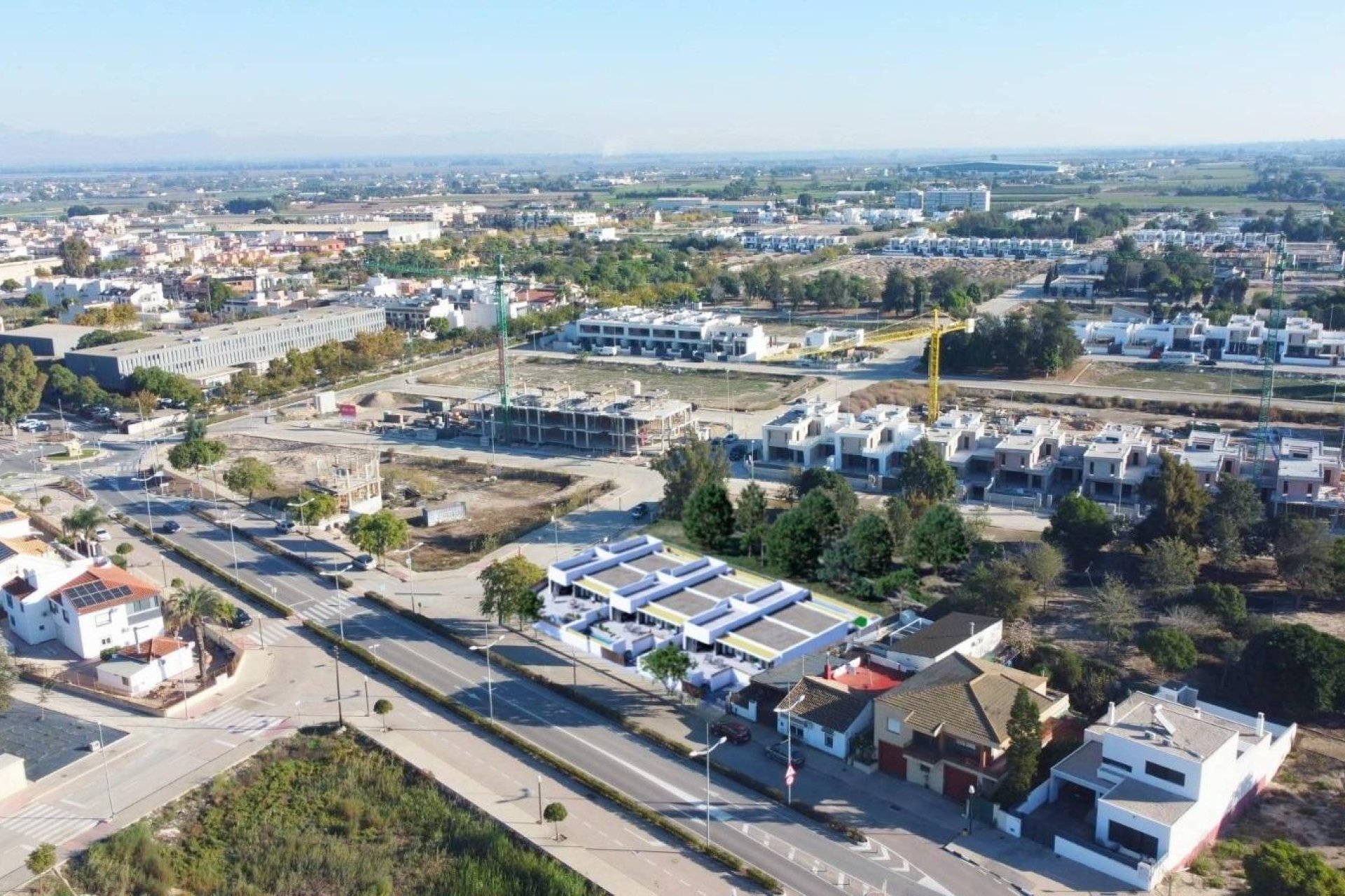 Nowy budynek - town house -
Dolores - Sector 3