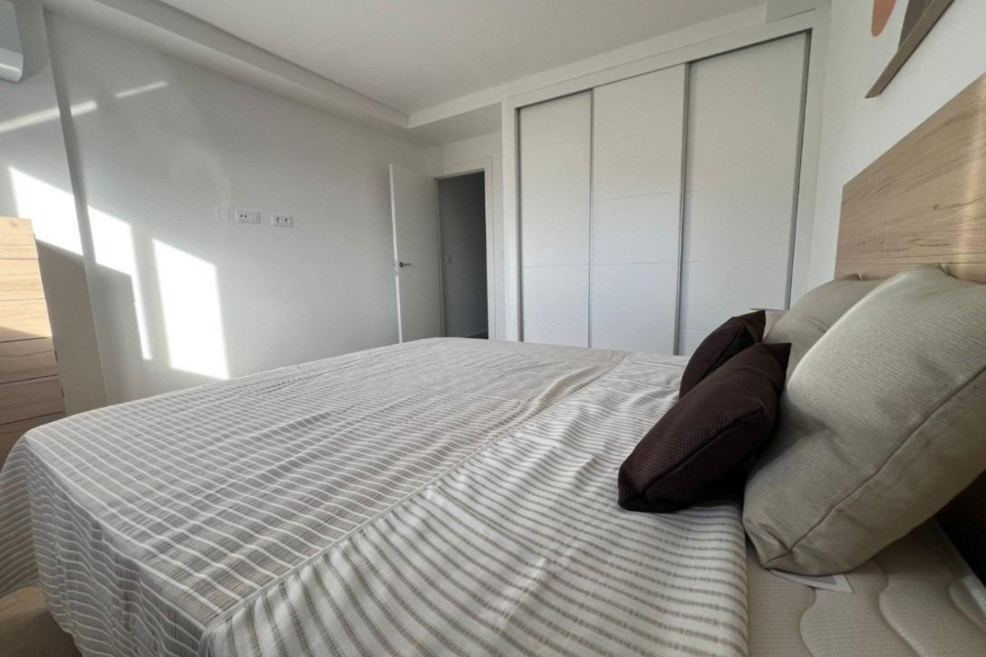 Nowy budynek - town house -
La Union - centro