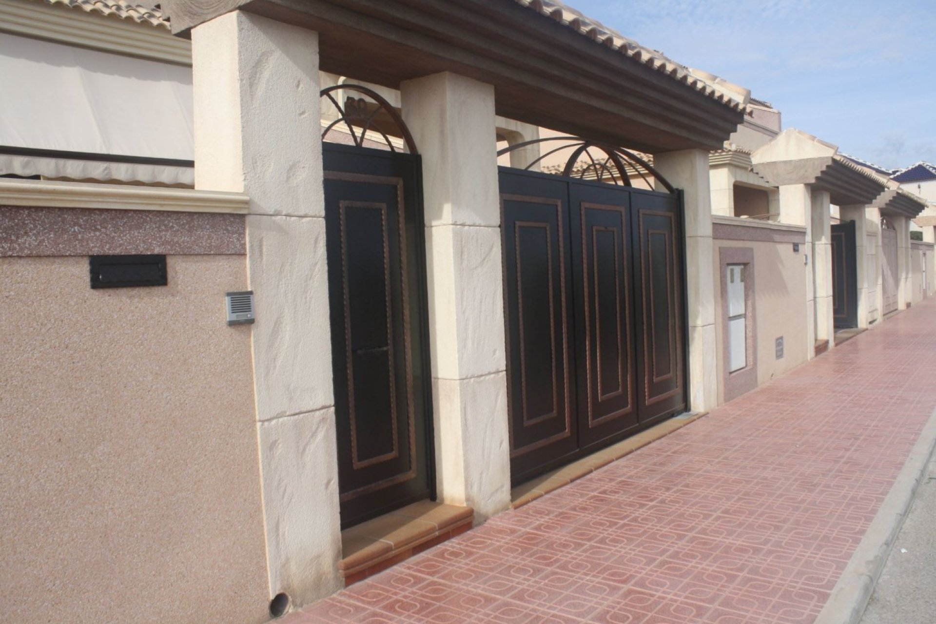 Nowy budynek - town house -
Torrevieja - Los Altos