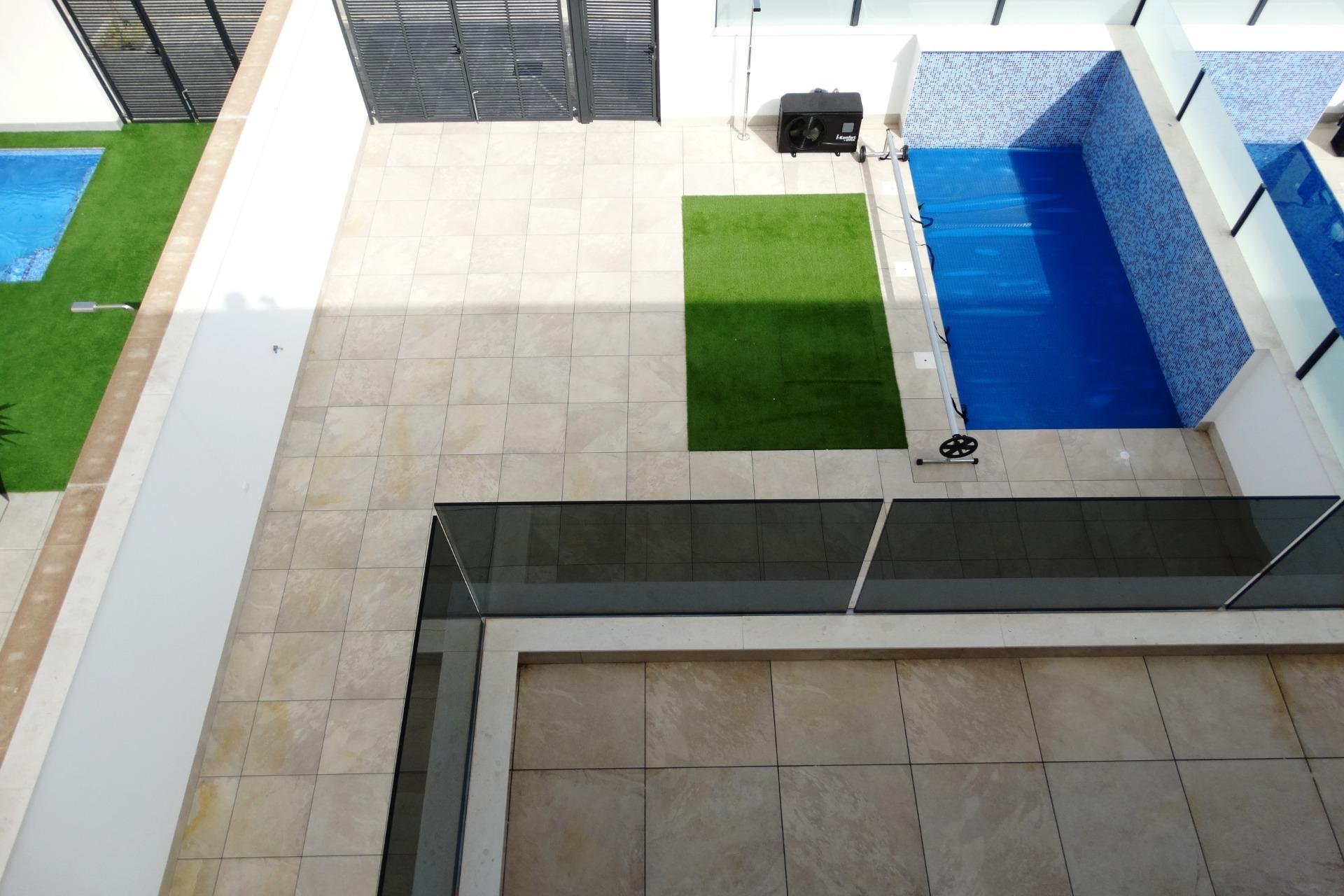 Nowy budynek - town house -
