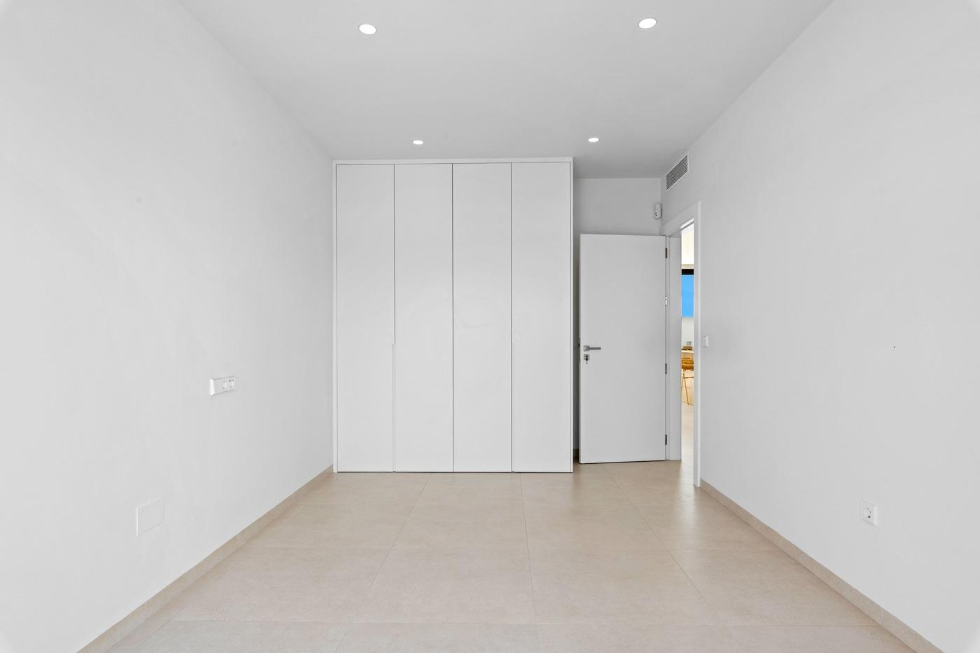 Nowy budynek - town house -
