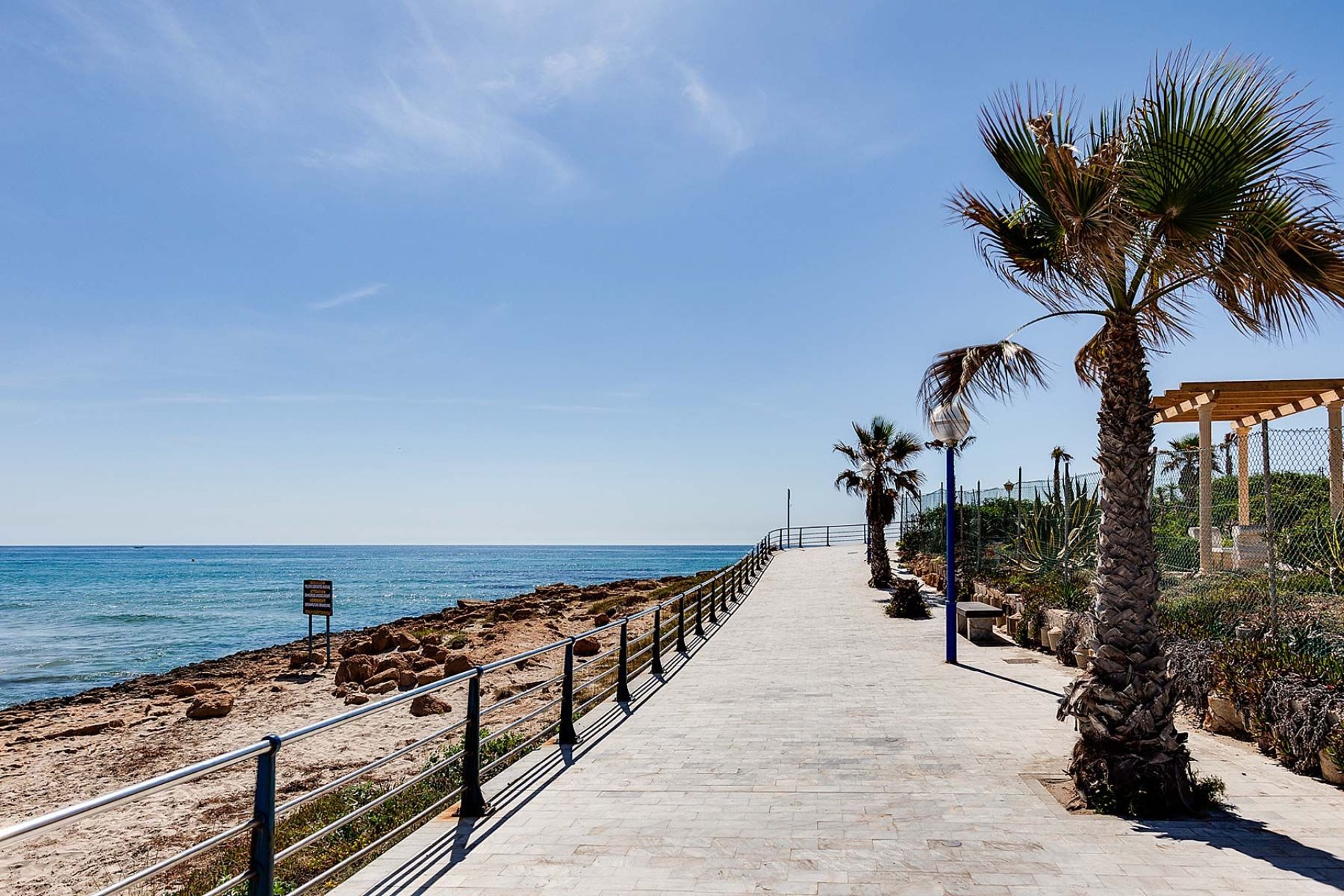 Nowy budynek - villa -
Orihuela Costa - La Zenia