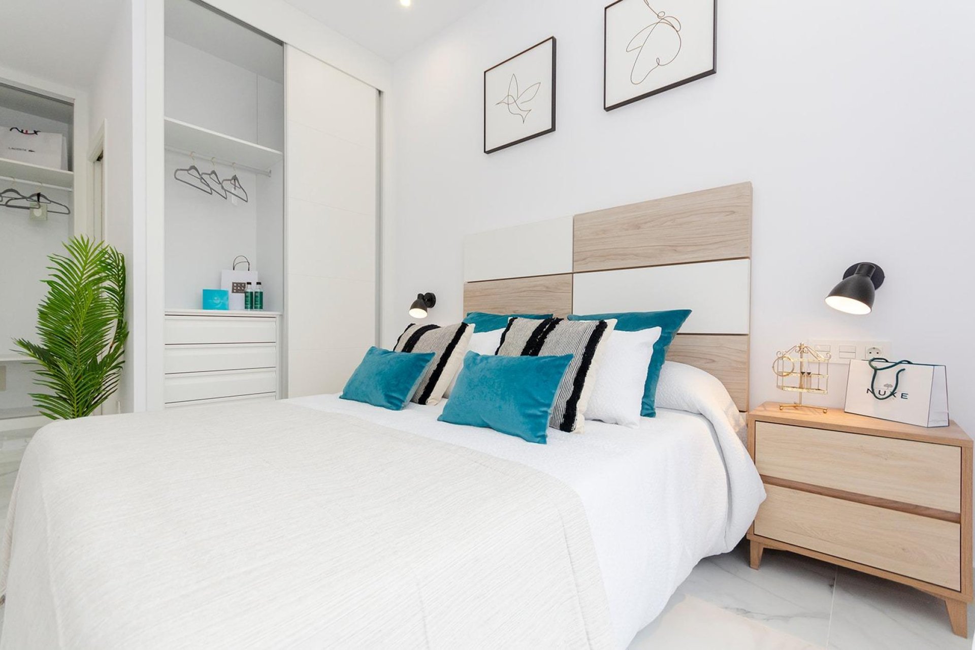 Nowy budynek - villa -
Torrevieja - Torretas