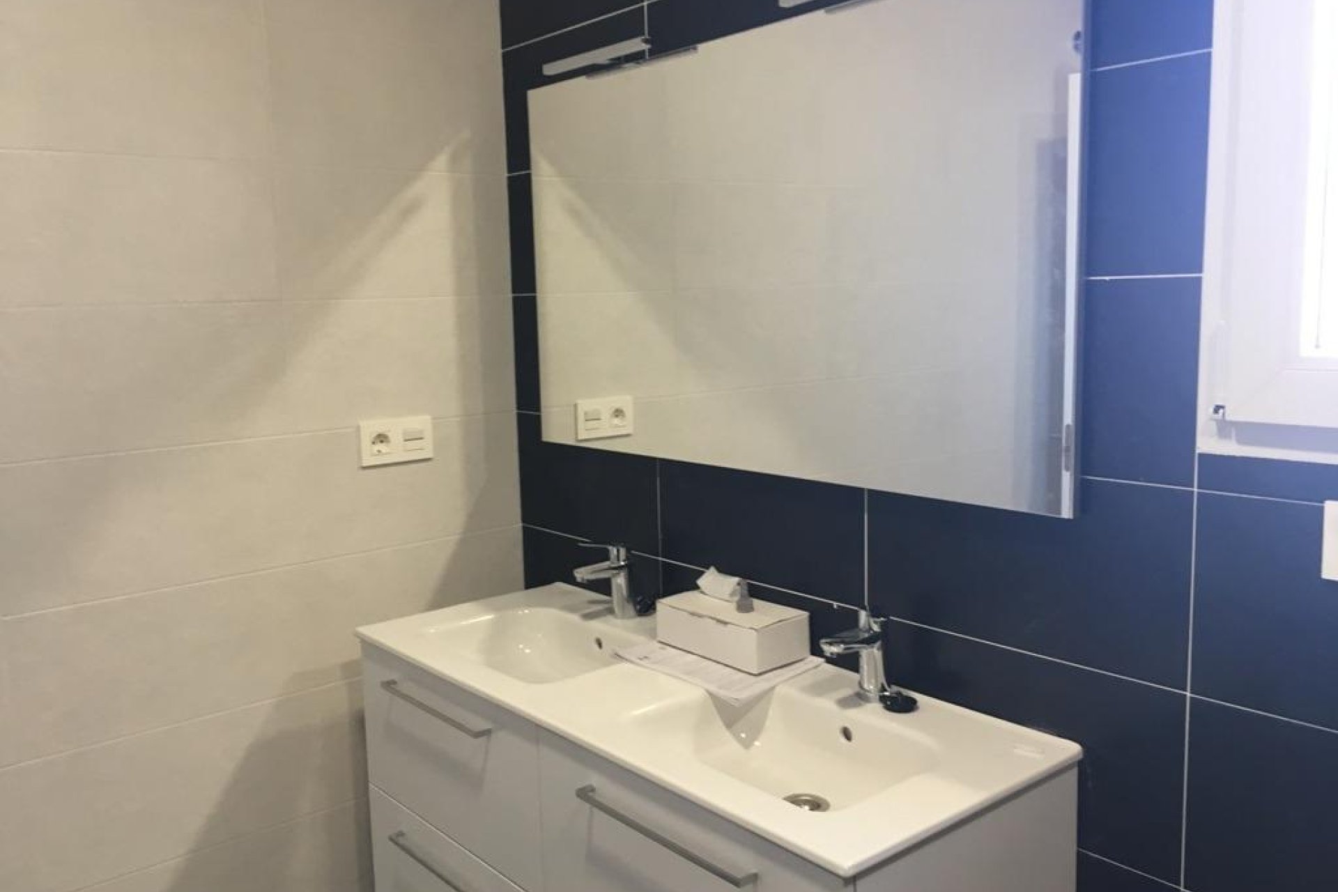 Nowy budynek - villa -
