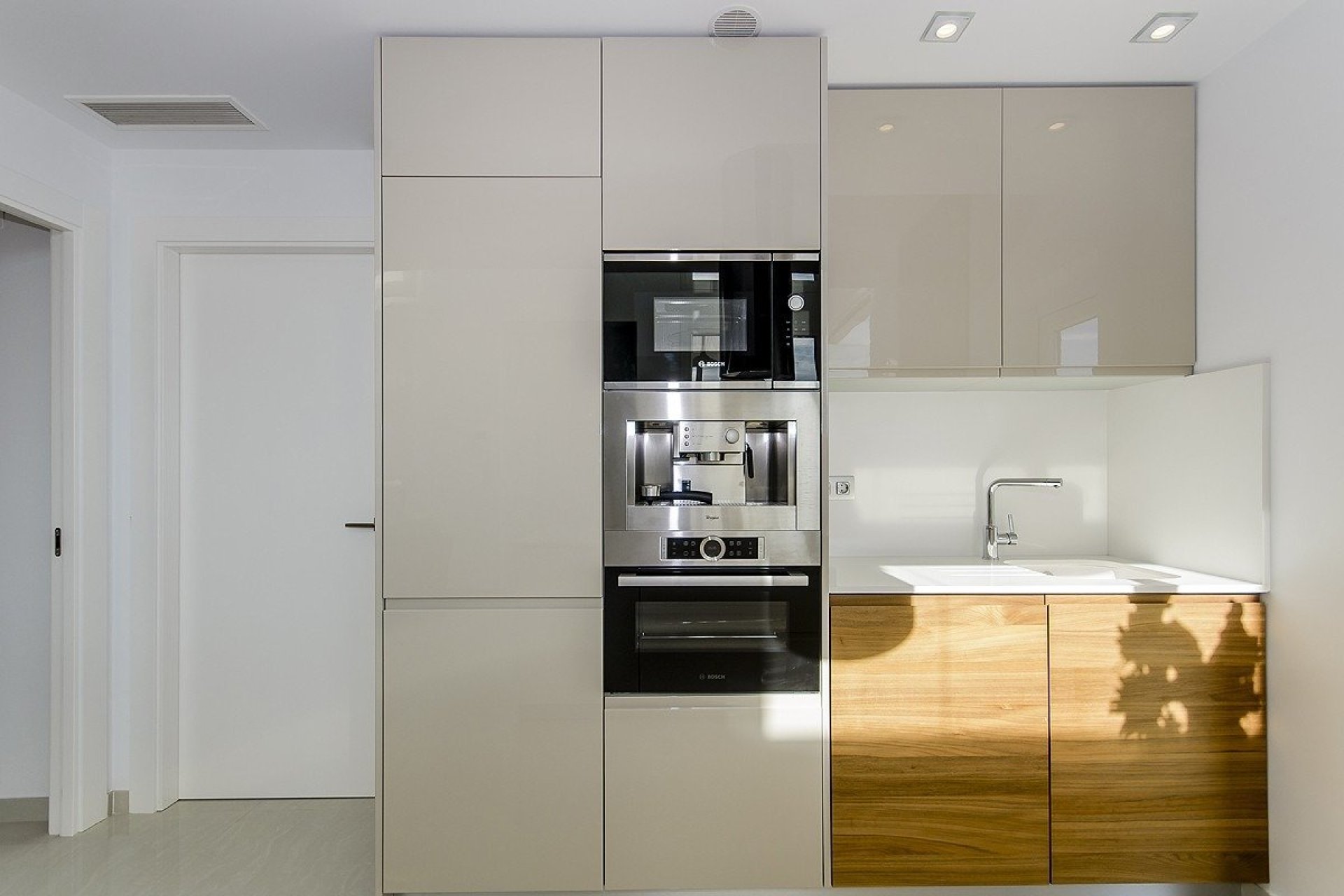 Nowy budynek - villa -
