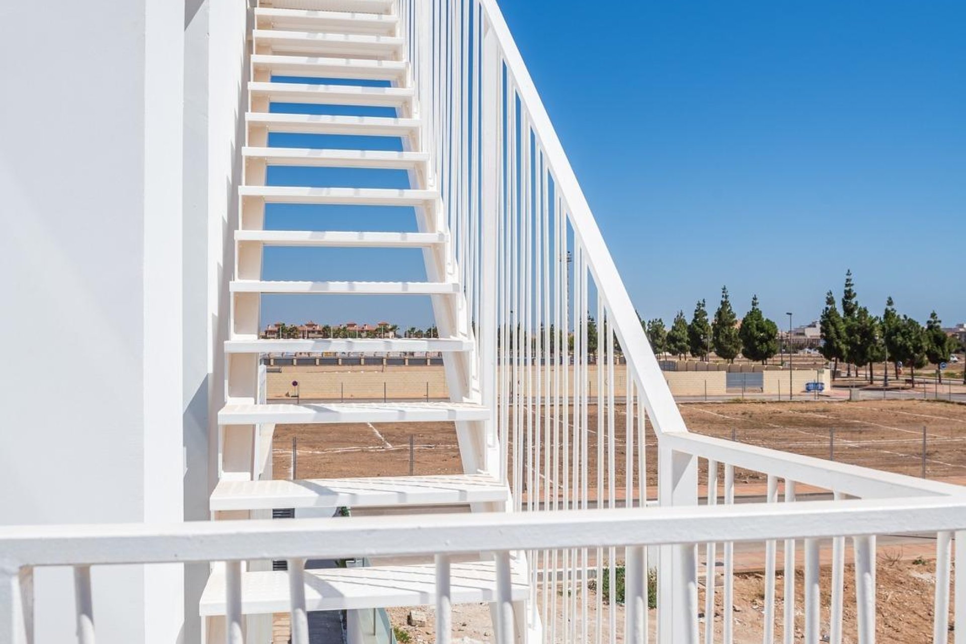 Nowy budynek - villa -
