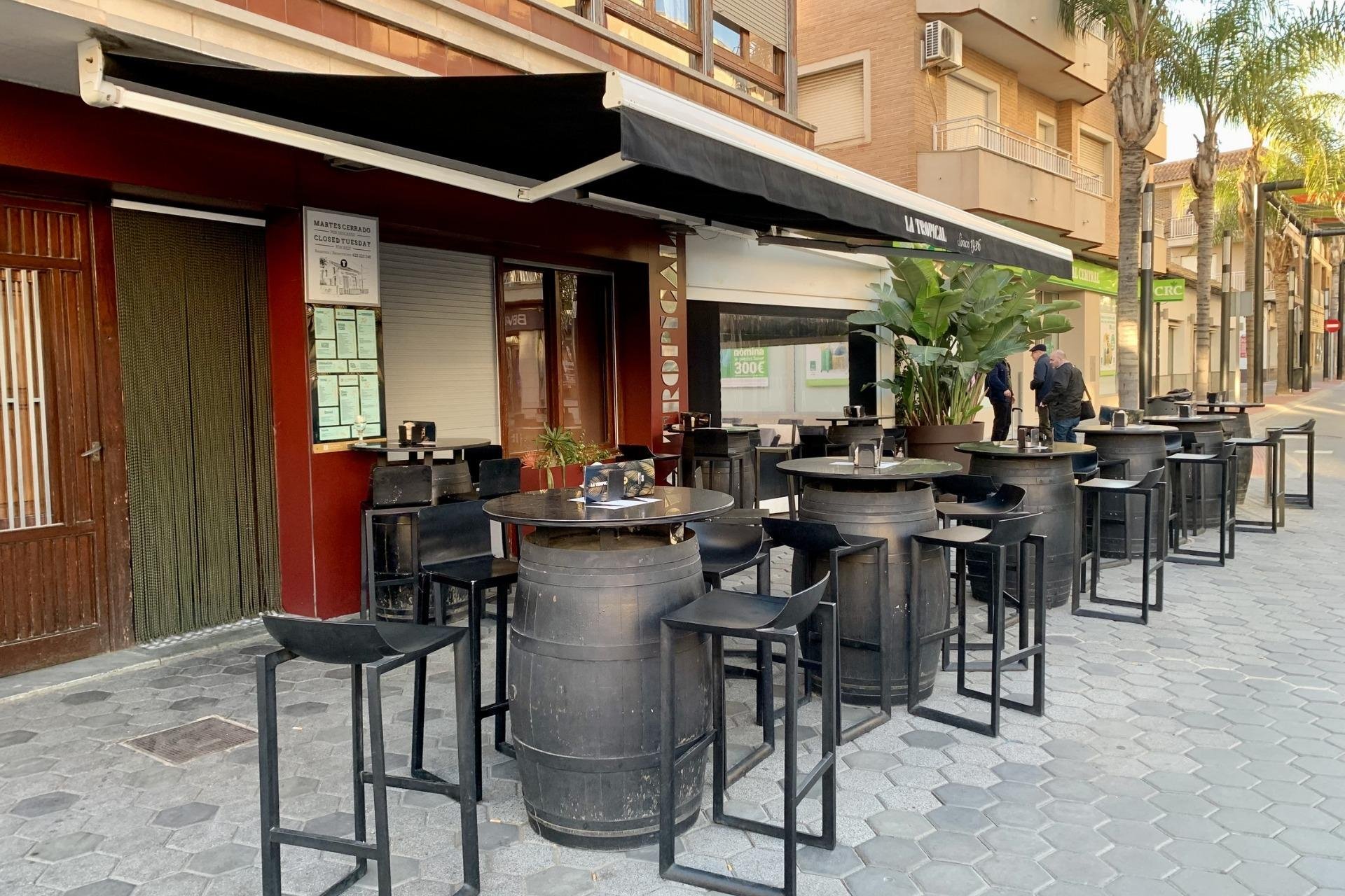 Nowy budynek - villa -
