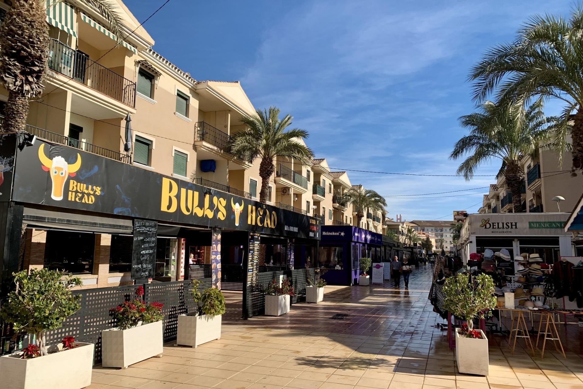 Nowy budynek - villa -
