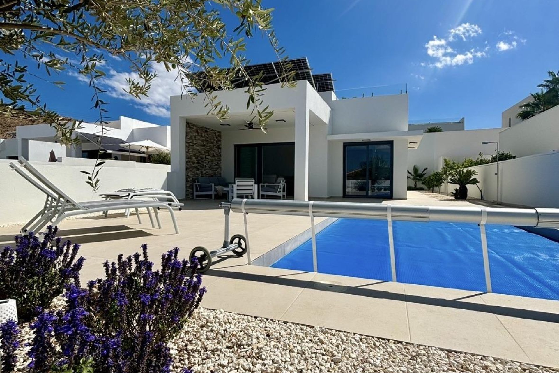 Nowy budynek - villa -
