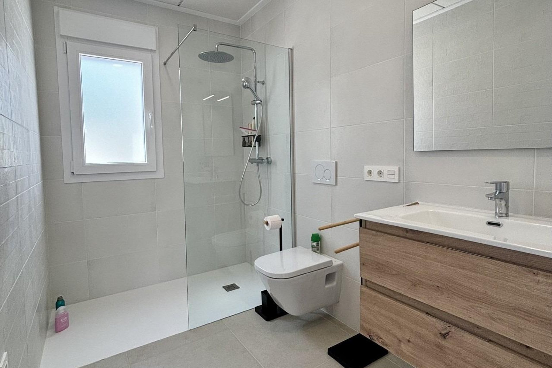 Nowy budynek - villa -
