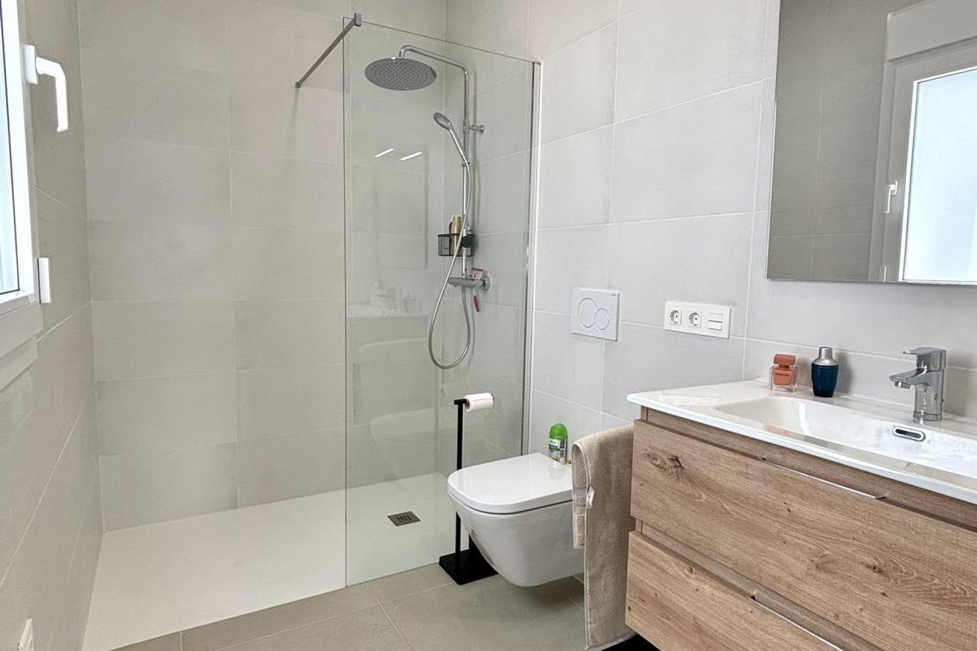 Nowy budynek - villa -
