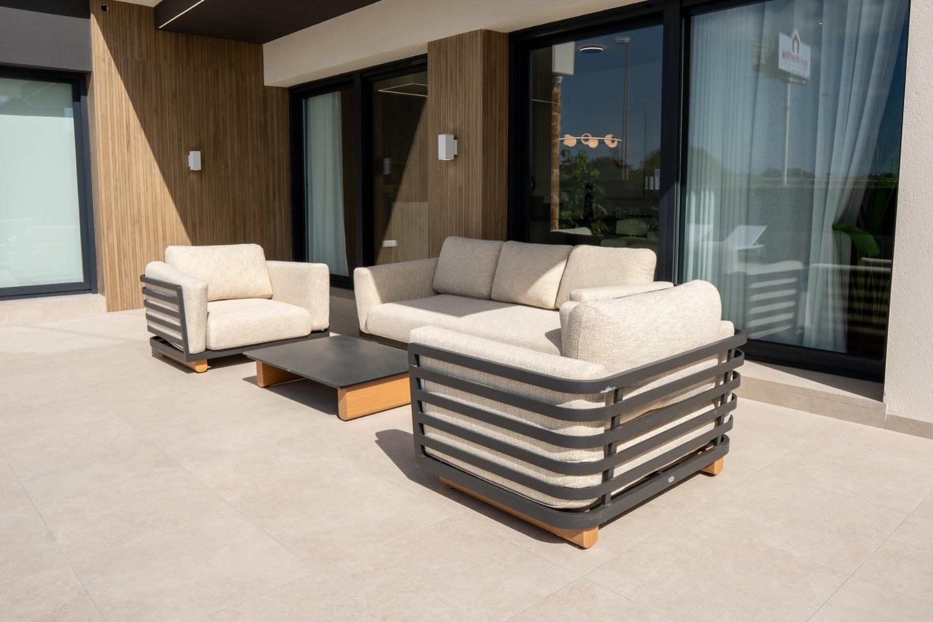 Nowy budynek - villa -
