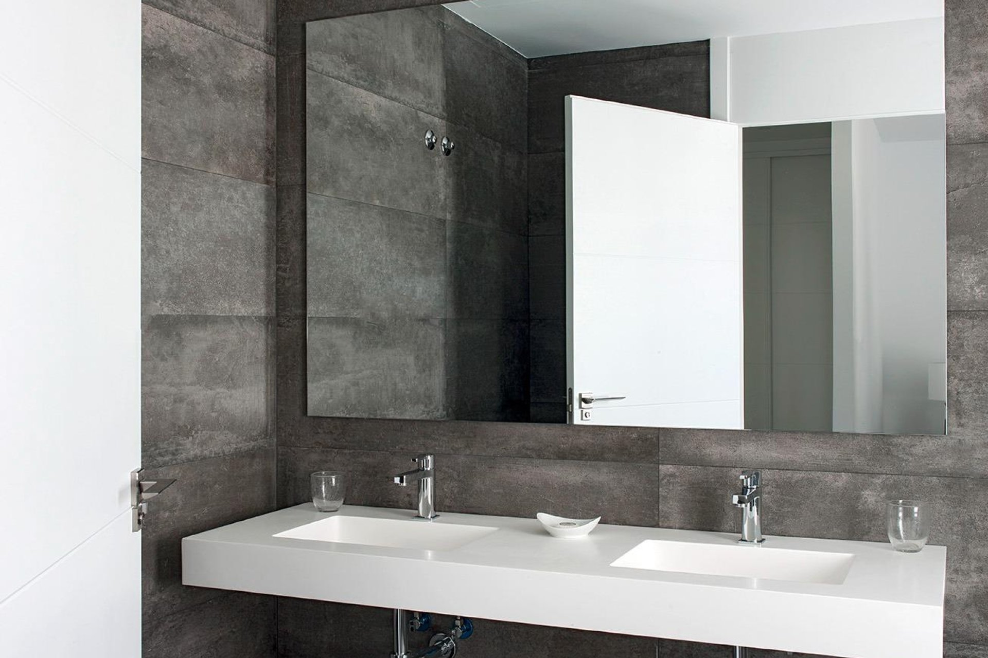 Nowy budynek - villa -
