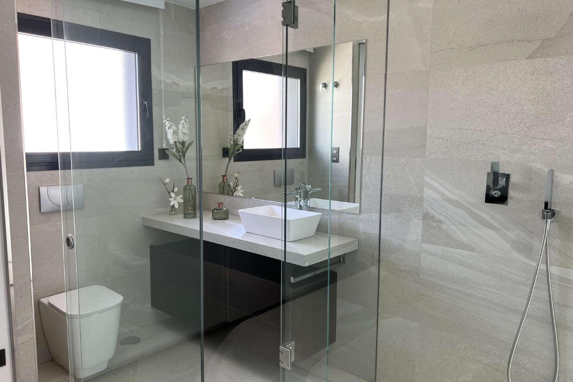 Nowy budynek - villa -
