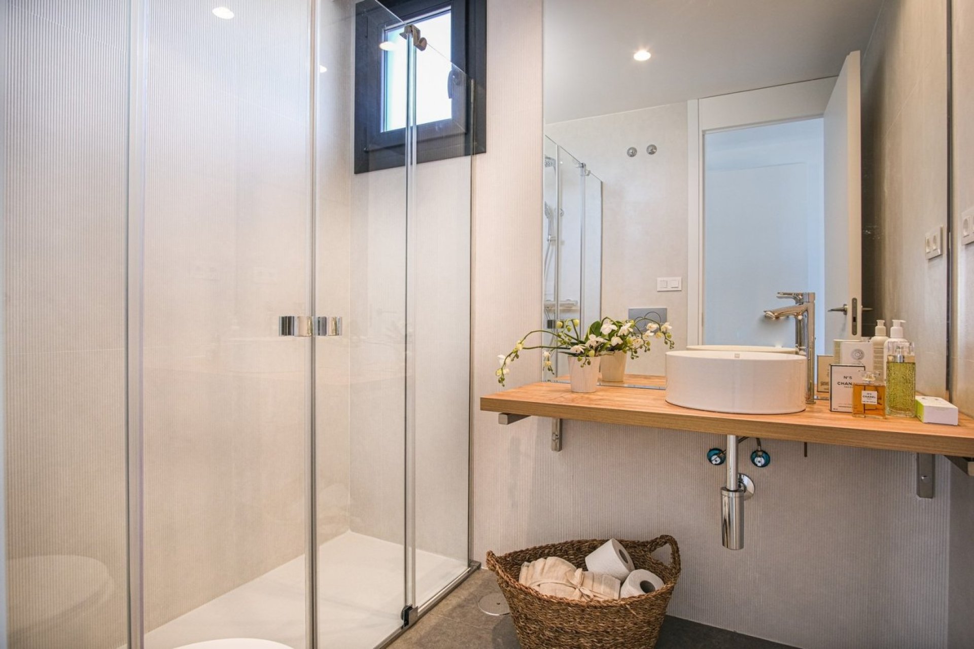 Nowy budynek - villa -
