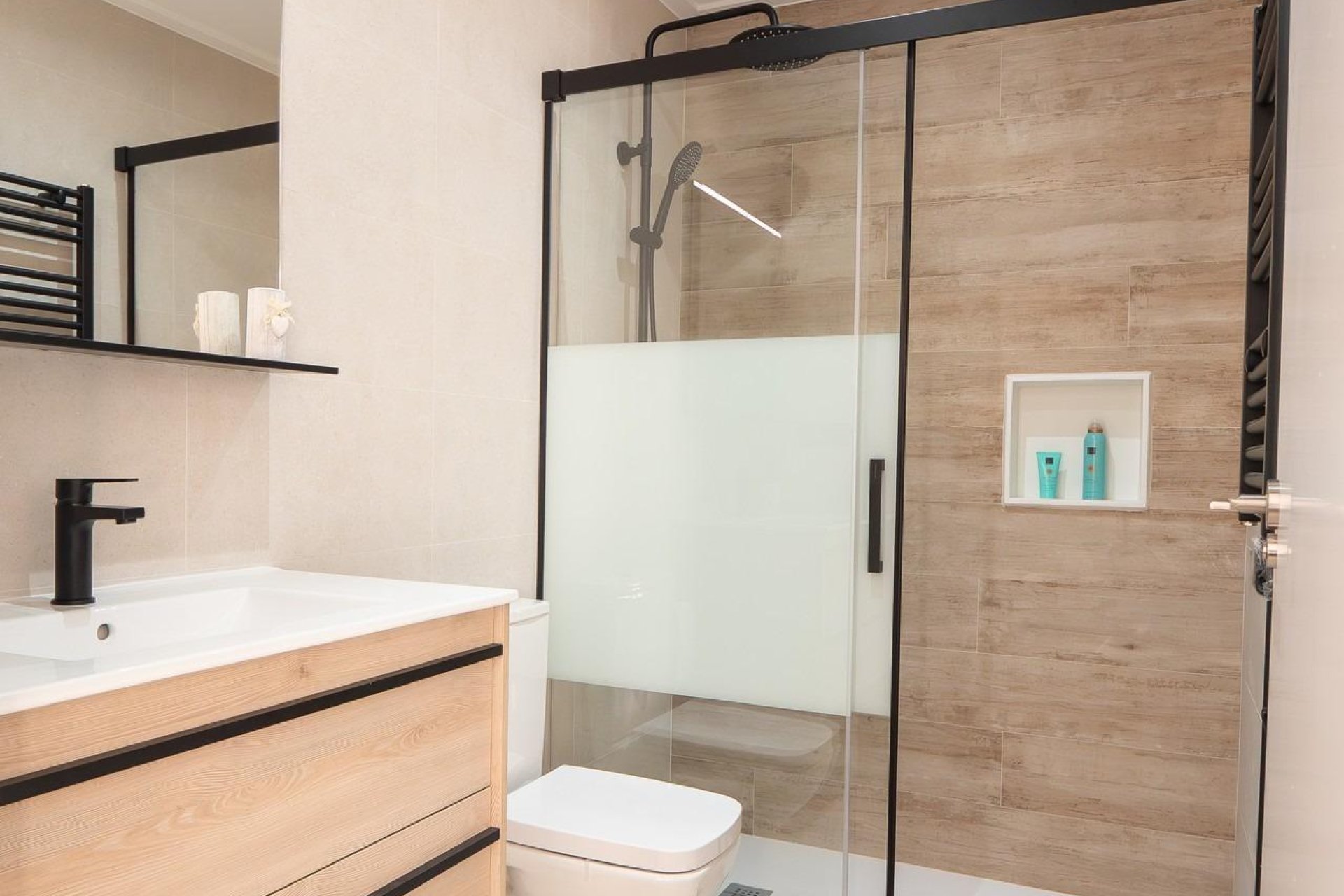 Nowy budynek - villa -
