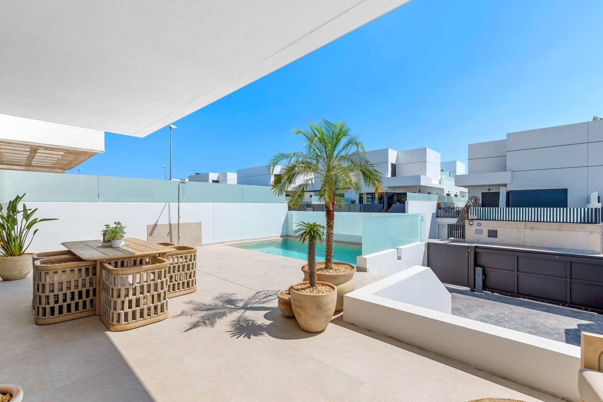 Nowy budynek - villa -
