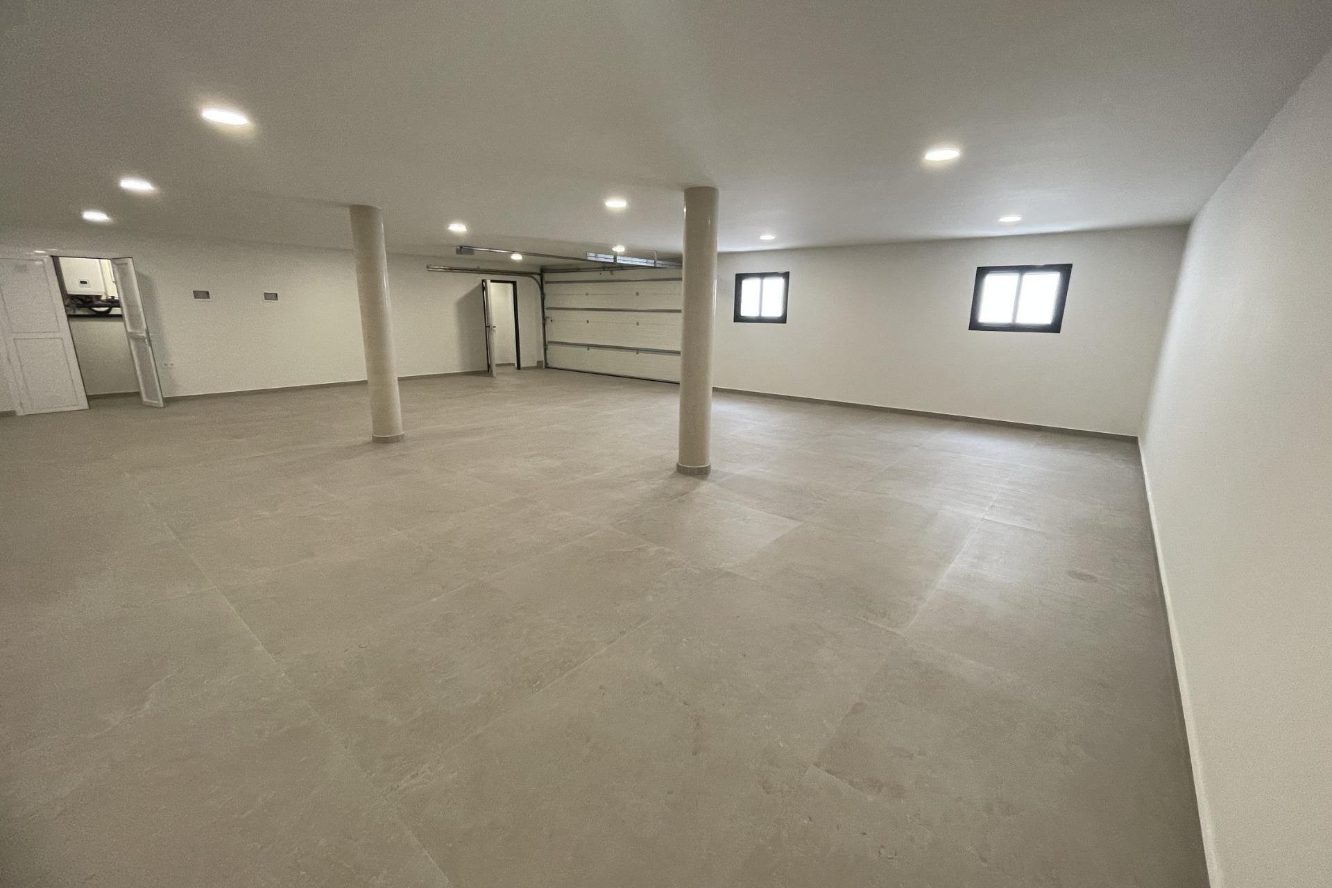 Nowy budynek - villa -
