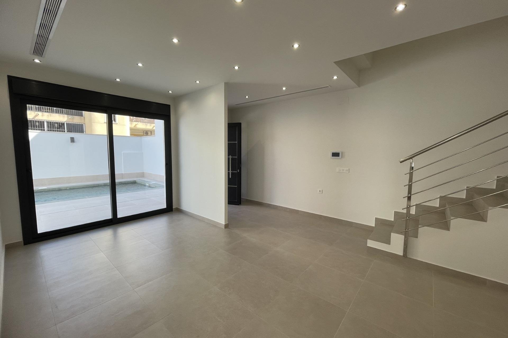 Nowy budynek - villa -
