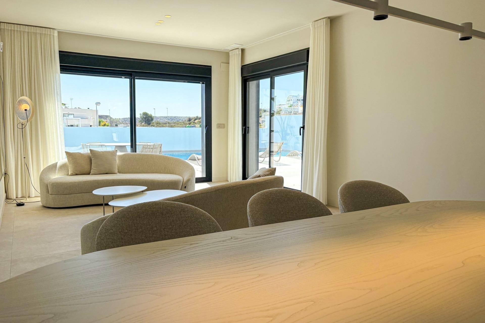 Nowy budynek - villa -
