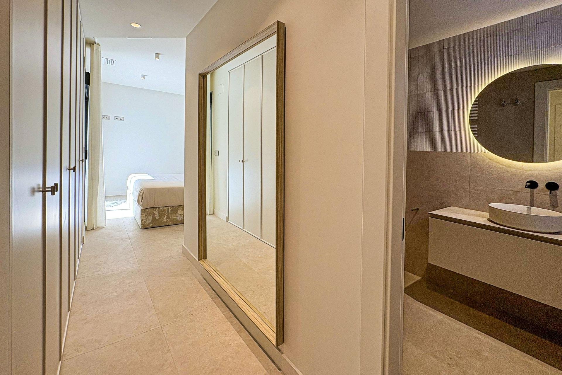 Nowy budynek - villa -
