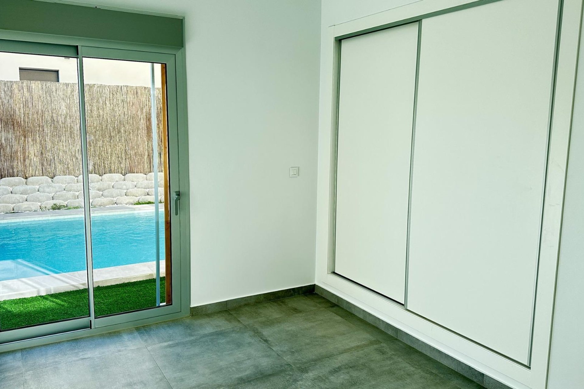 Nowy budynek - villa -
