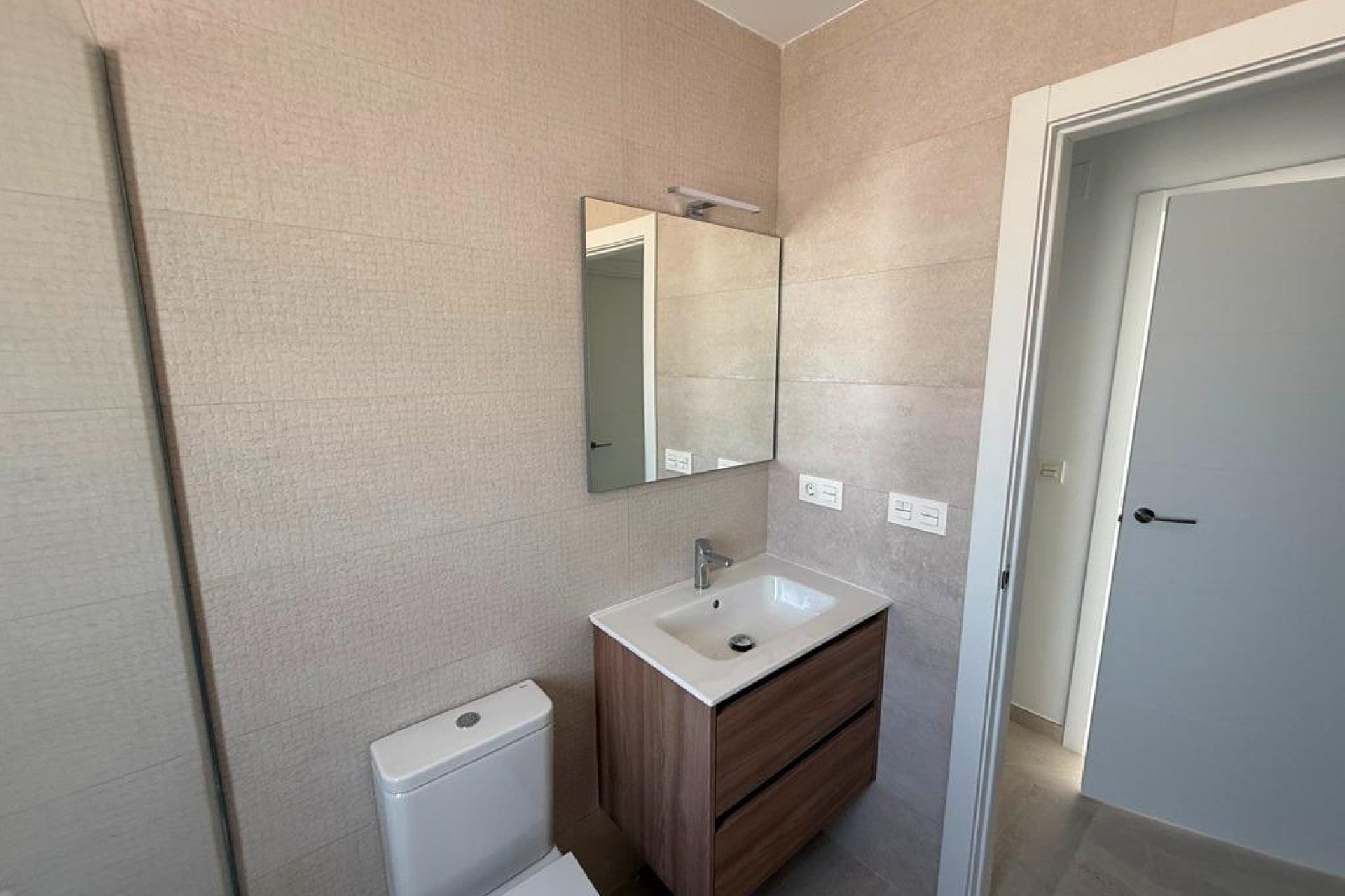 Nowy budynek - villa -
