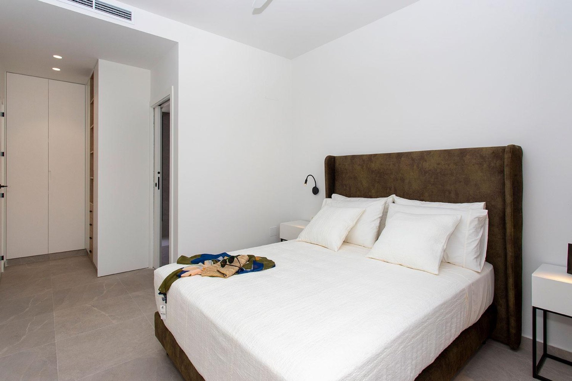 Nowy budynek - villa -
