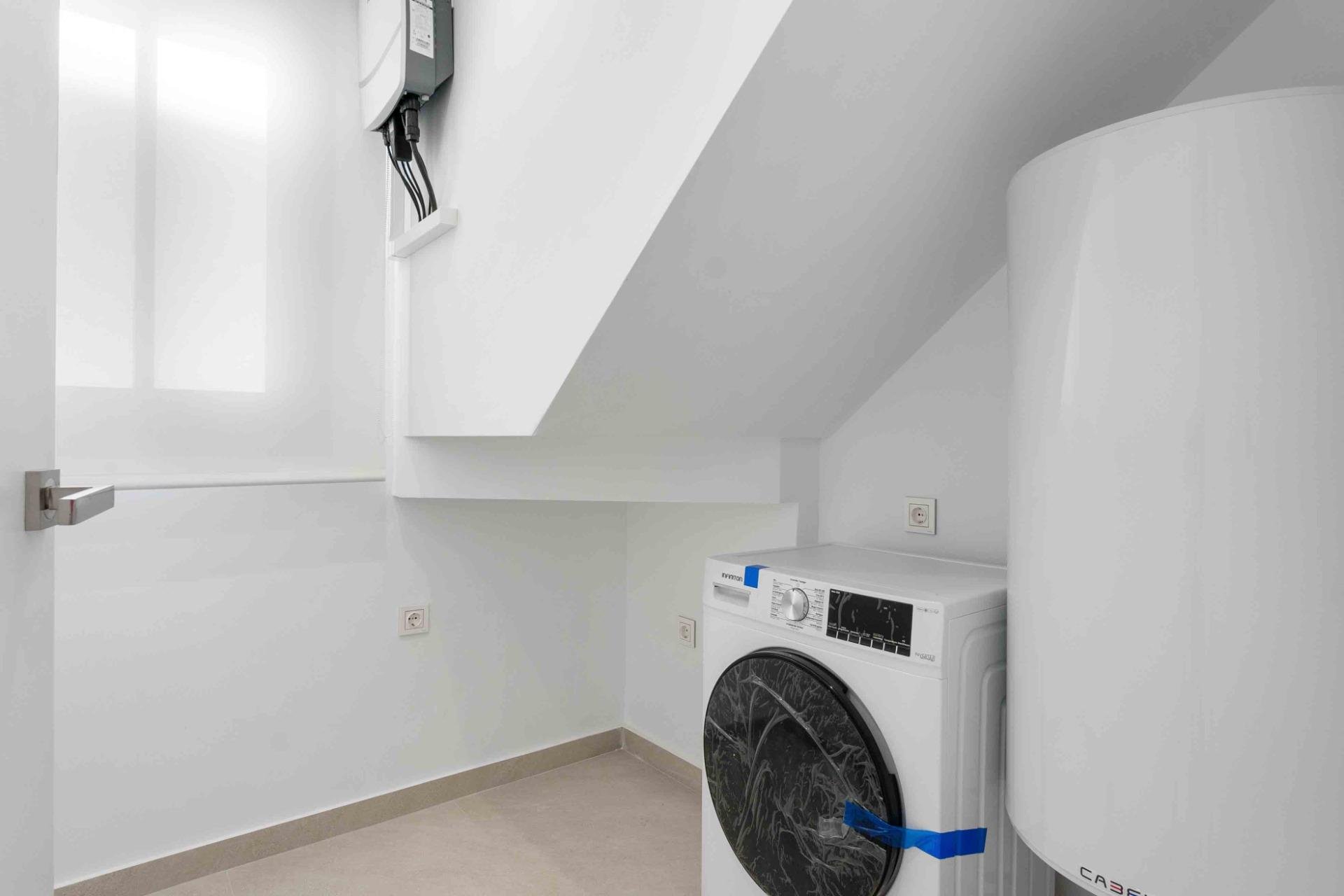 Nowy budynek - villa -
