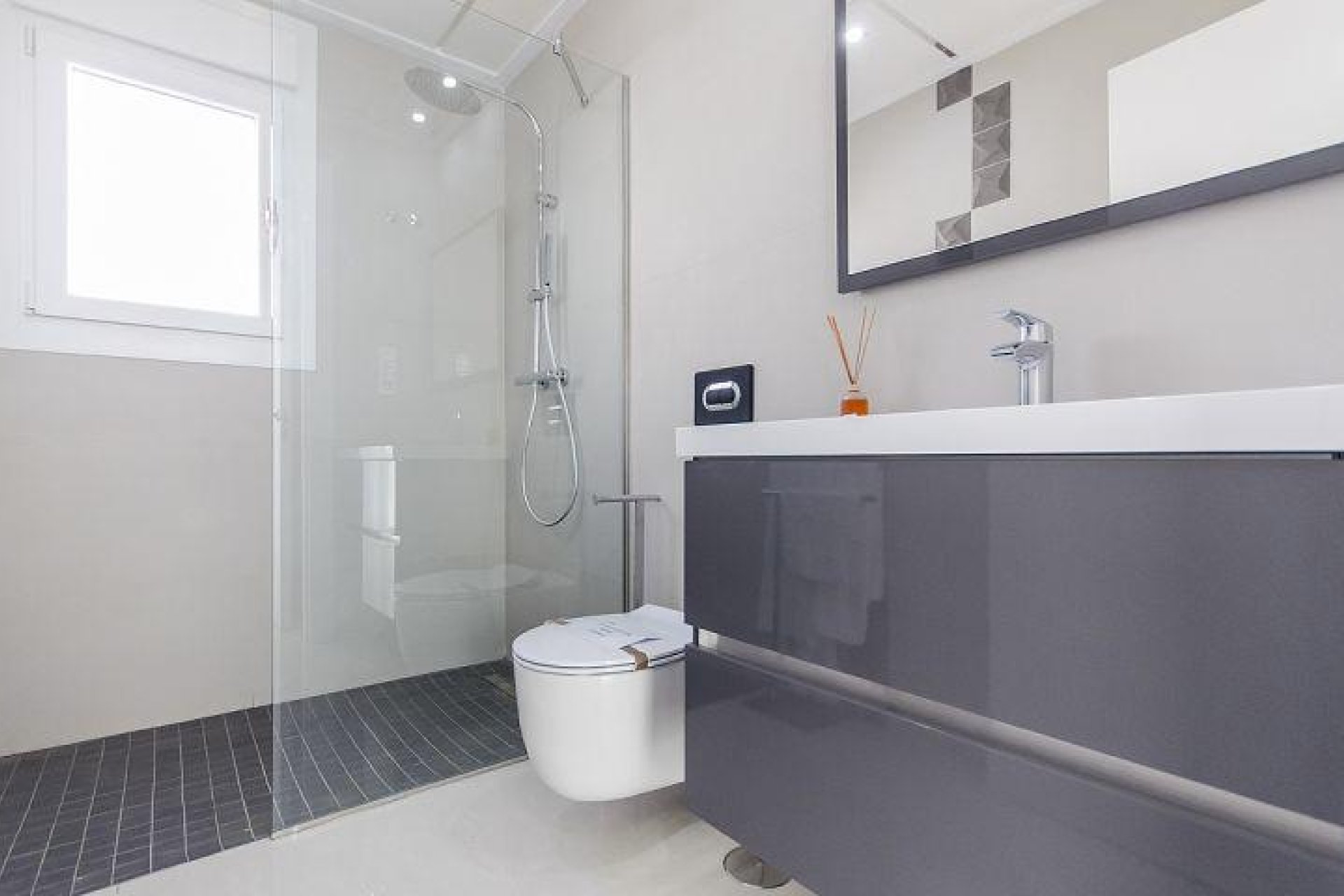 Nowy budynek - villa -
