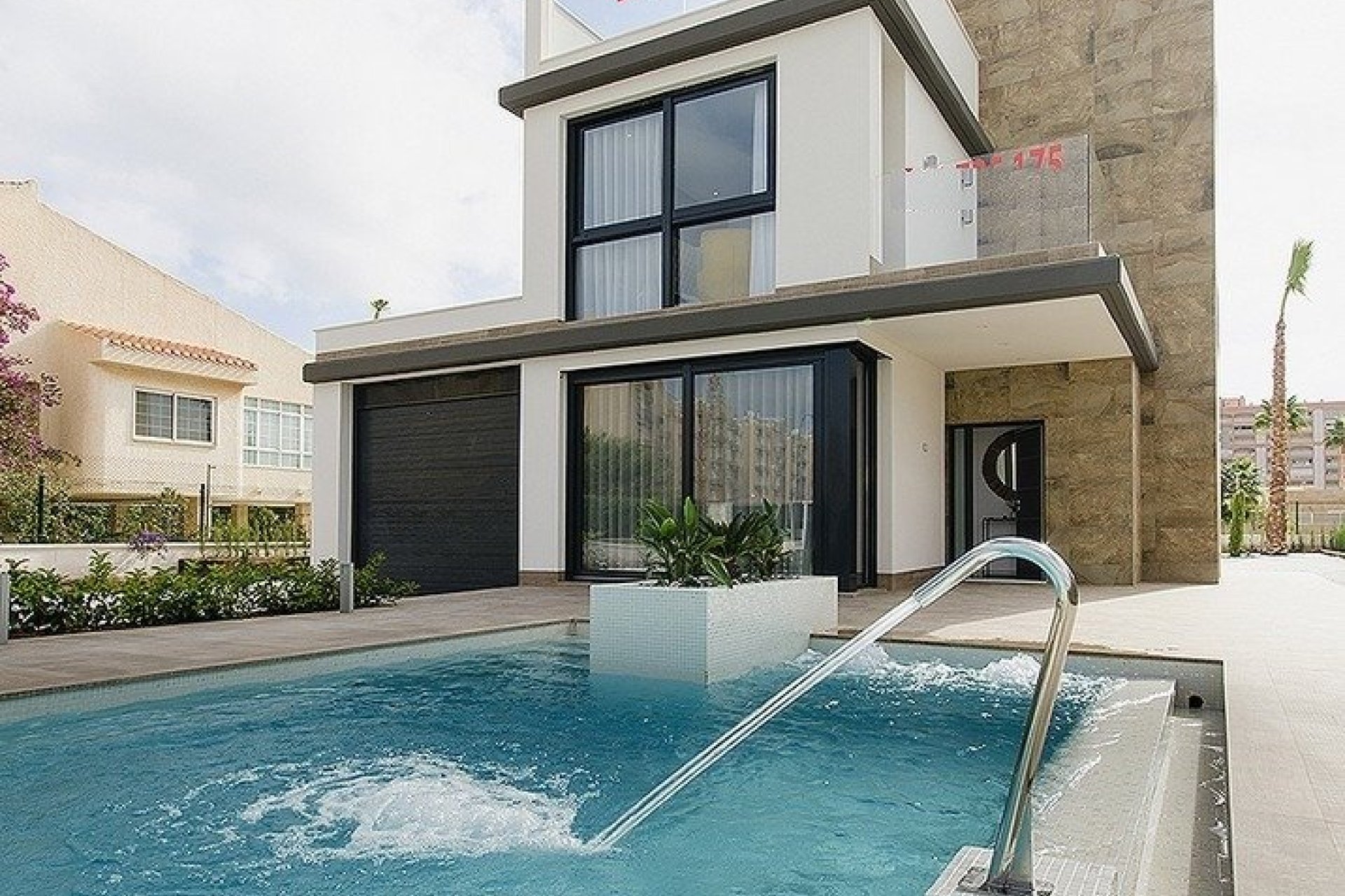 Nowy budynek - villa -
