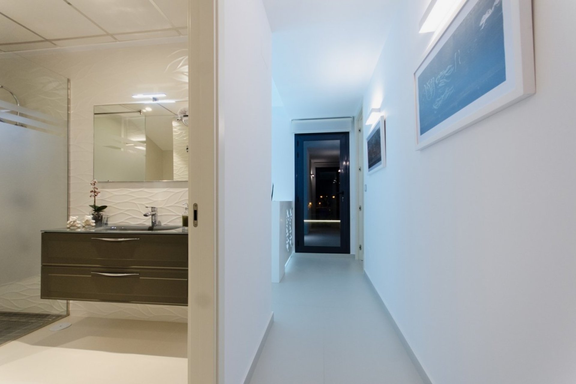 Nowy budynek - villa -
