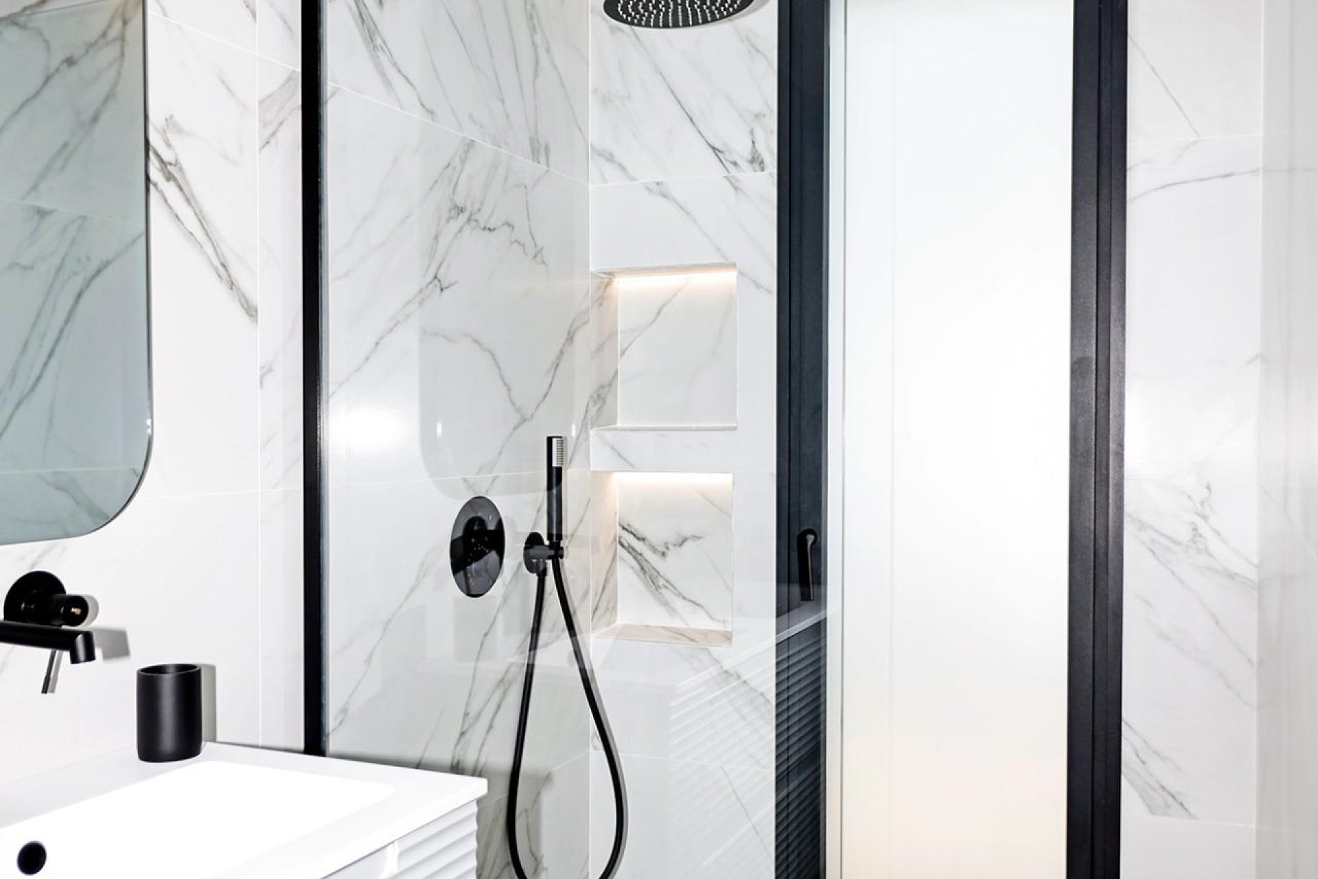 Nowy budynek - villa -
