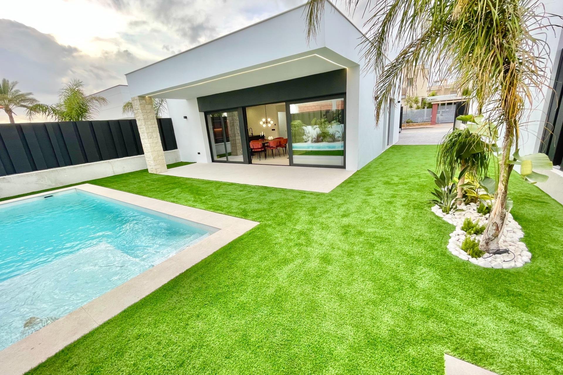 Nowy budynek - villa -
