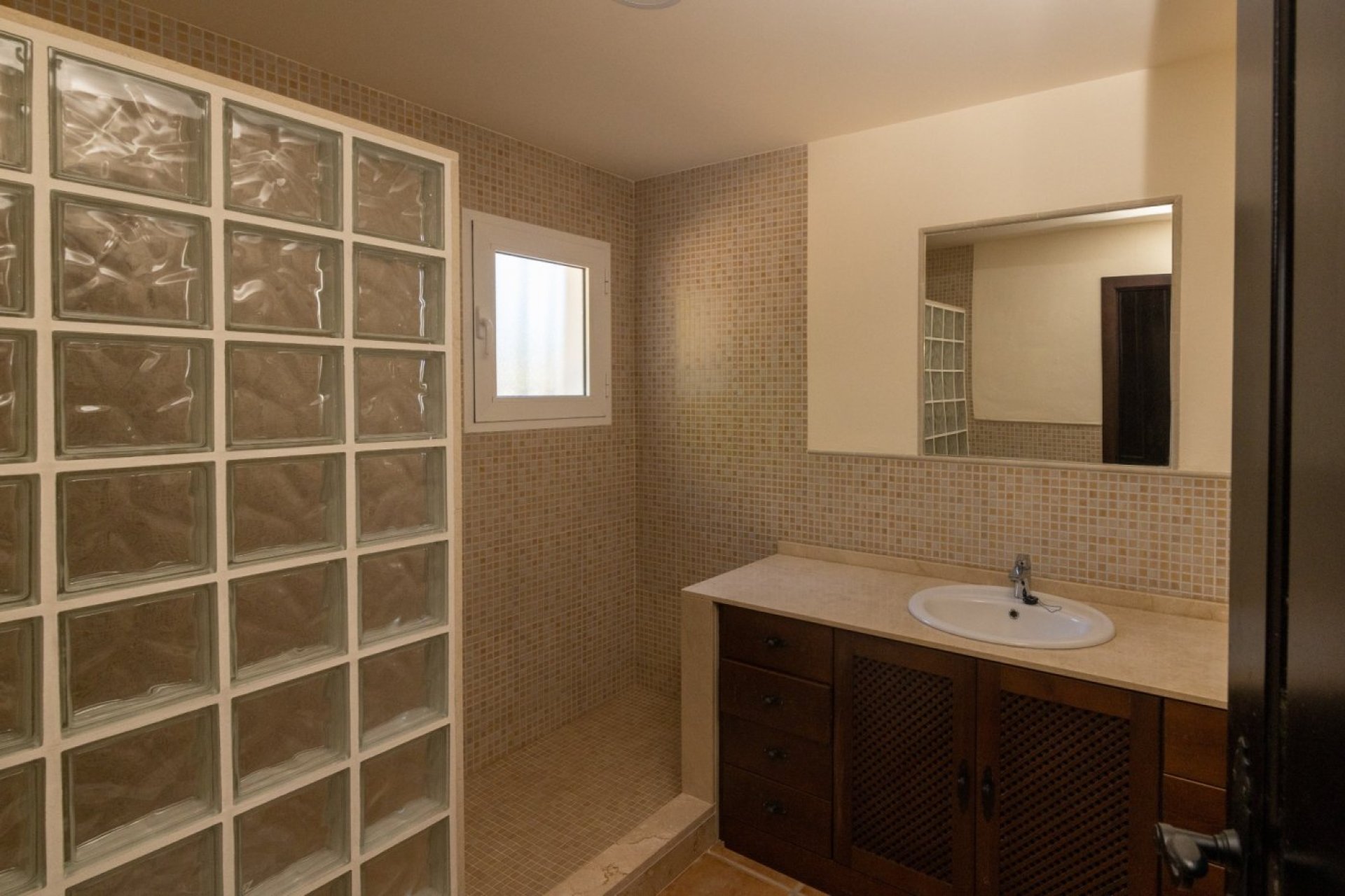 Nowy budynek - villa -
