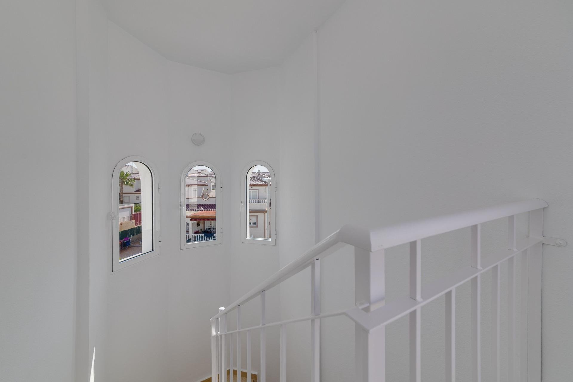 Nowy budynek - villa -
