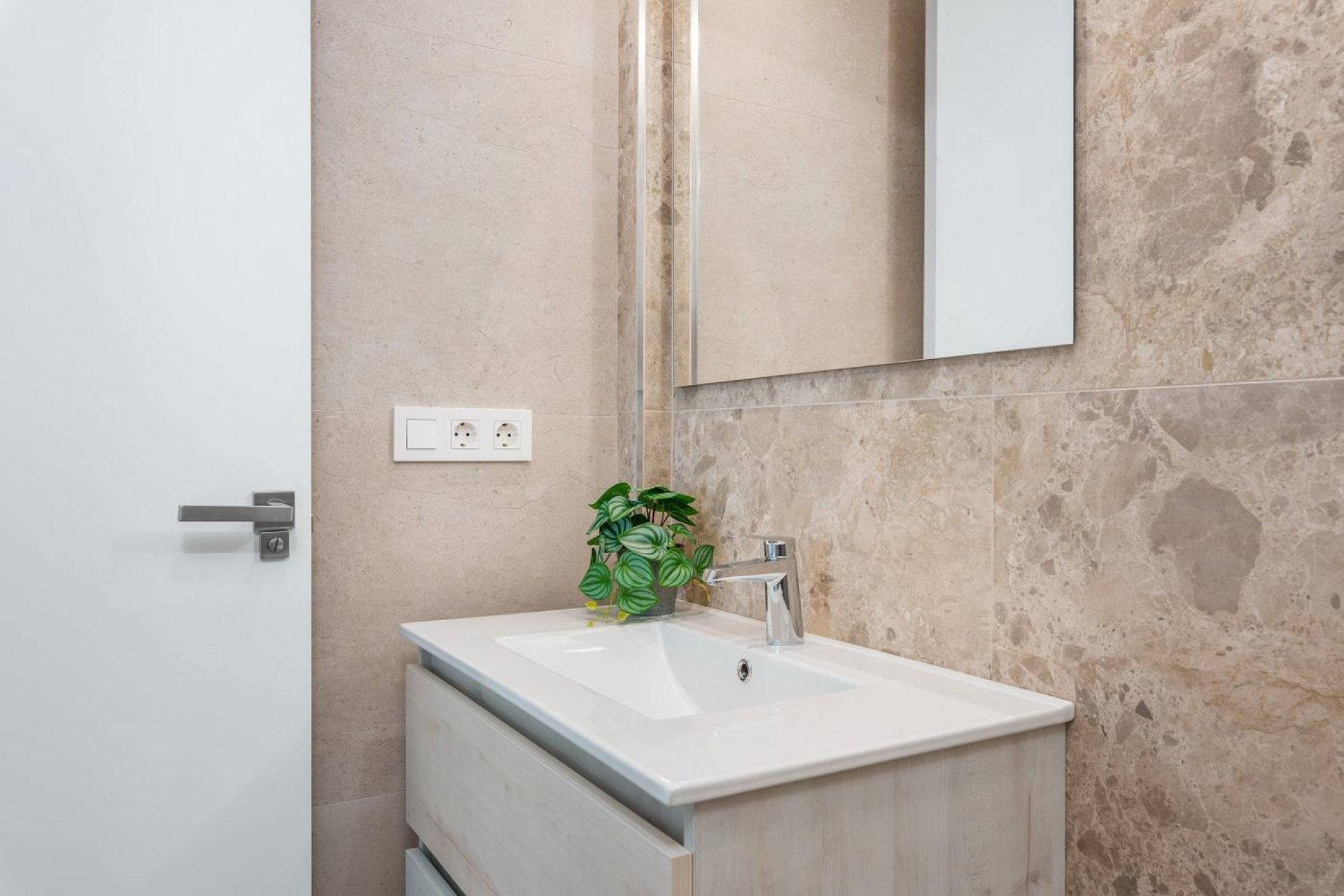 Nowy budynek - villa -
