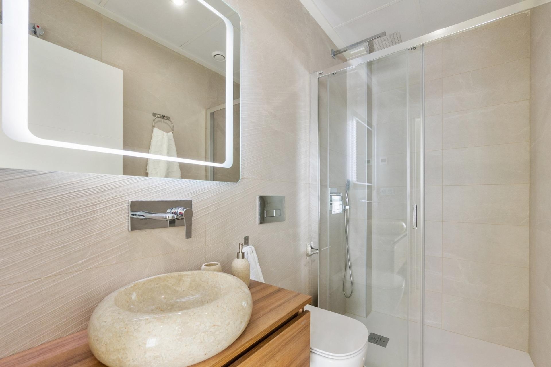 Nowy budynek - villa -
