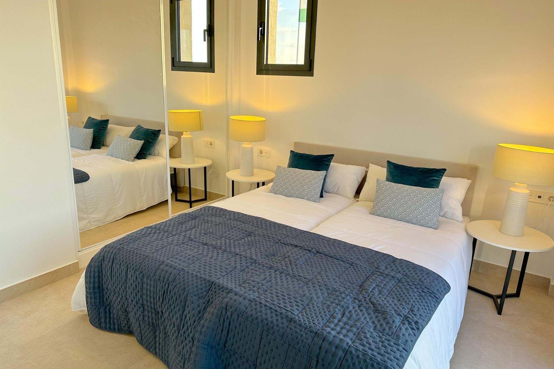 Obra nueva - town house -
