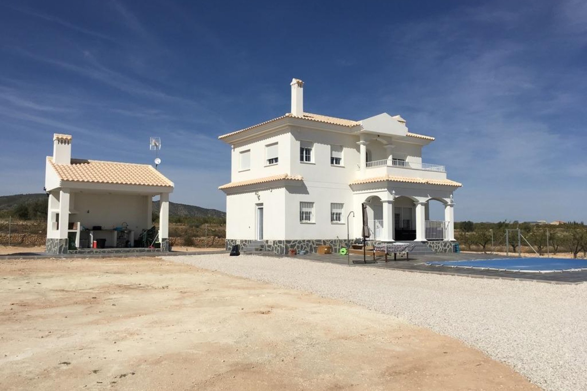 Obra nueva - villa -
